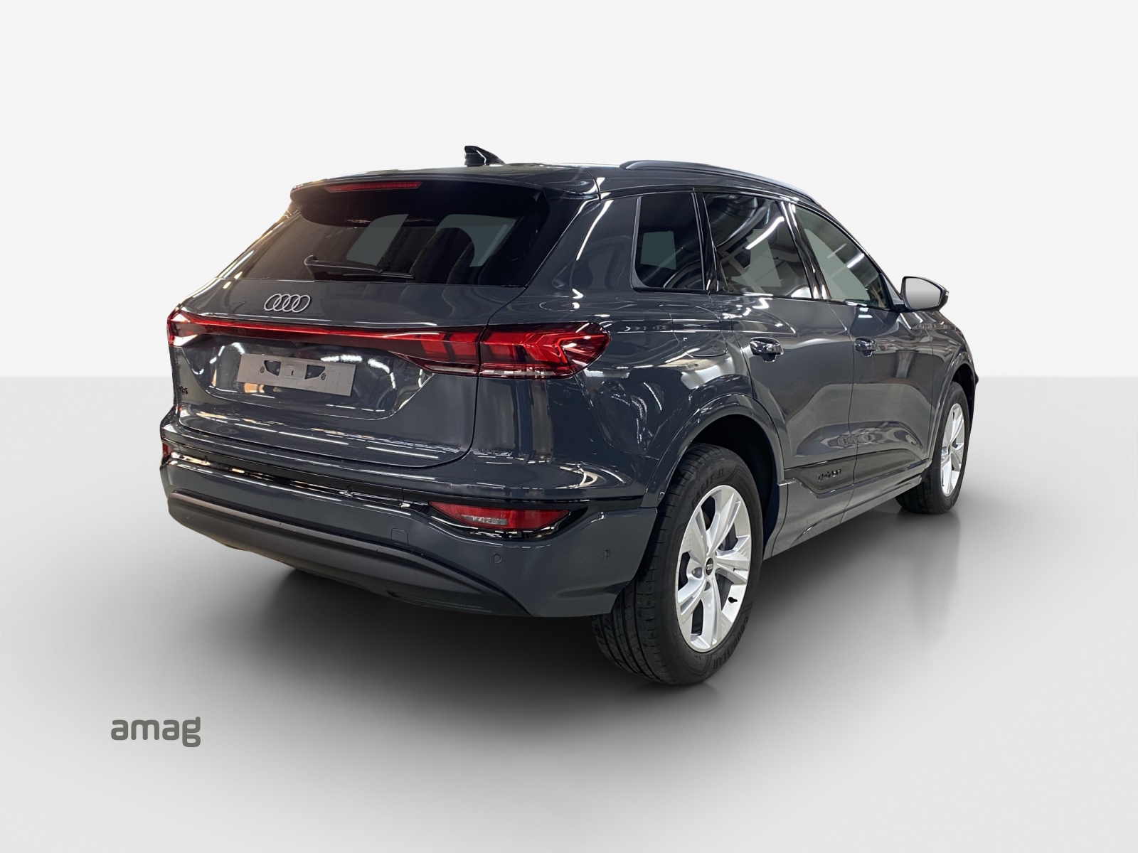 AUDI Q6 e-tron quattro-image-5
