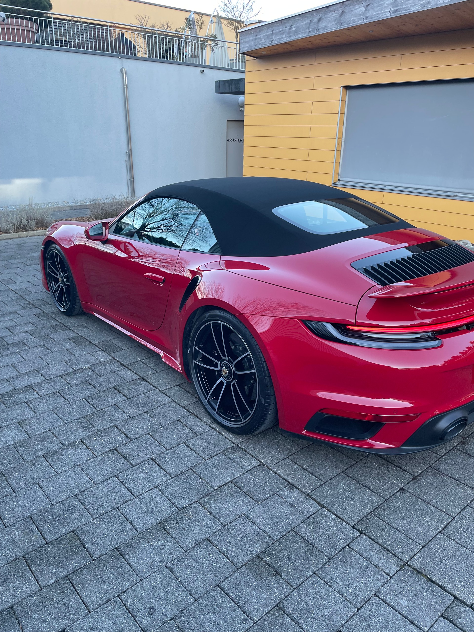 PORSCHE 911 Turbo S Cabriolet PDK-image-7