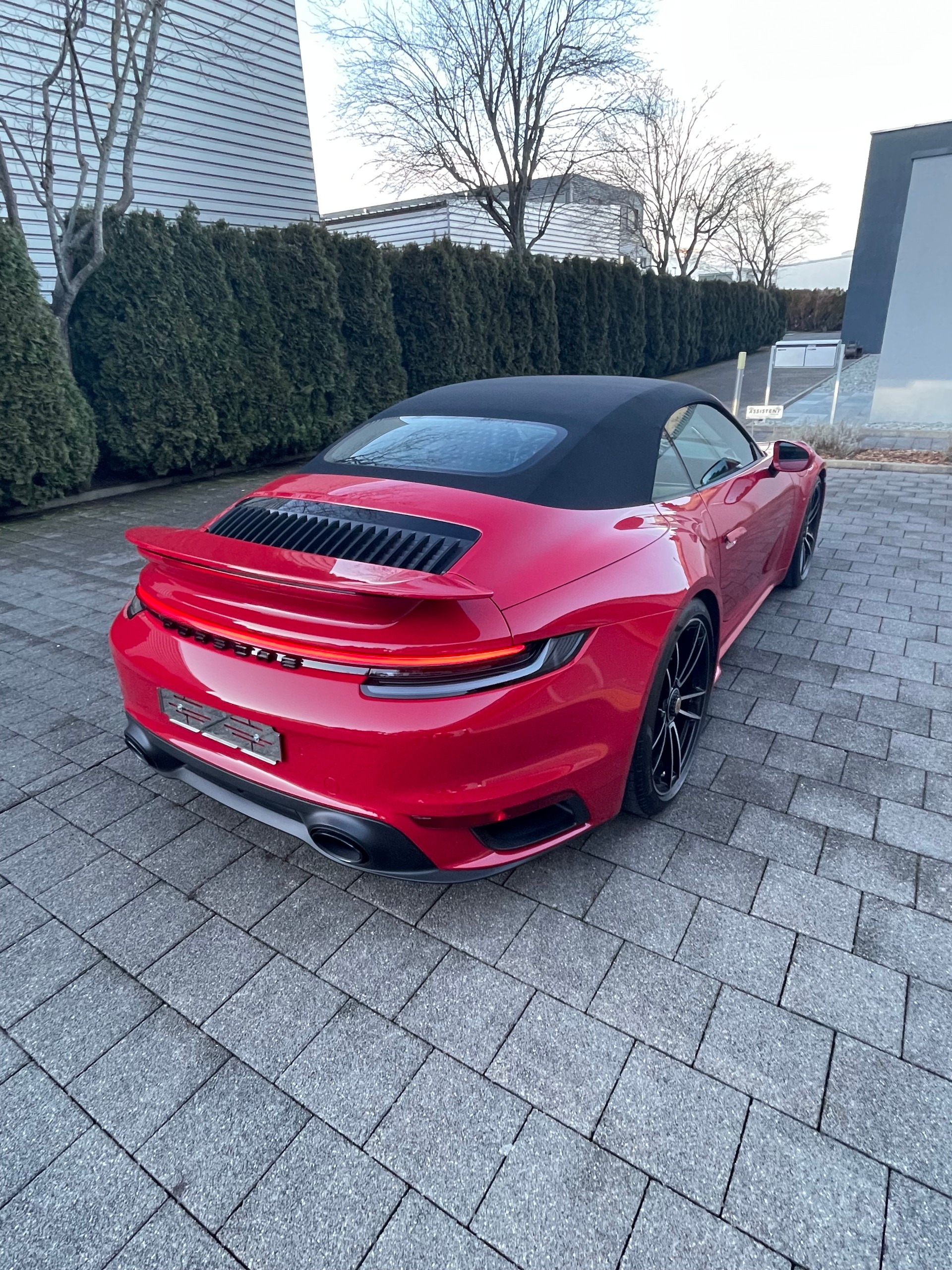 PORSCHE 911 Turbo S Cabriolet PDK-image-5