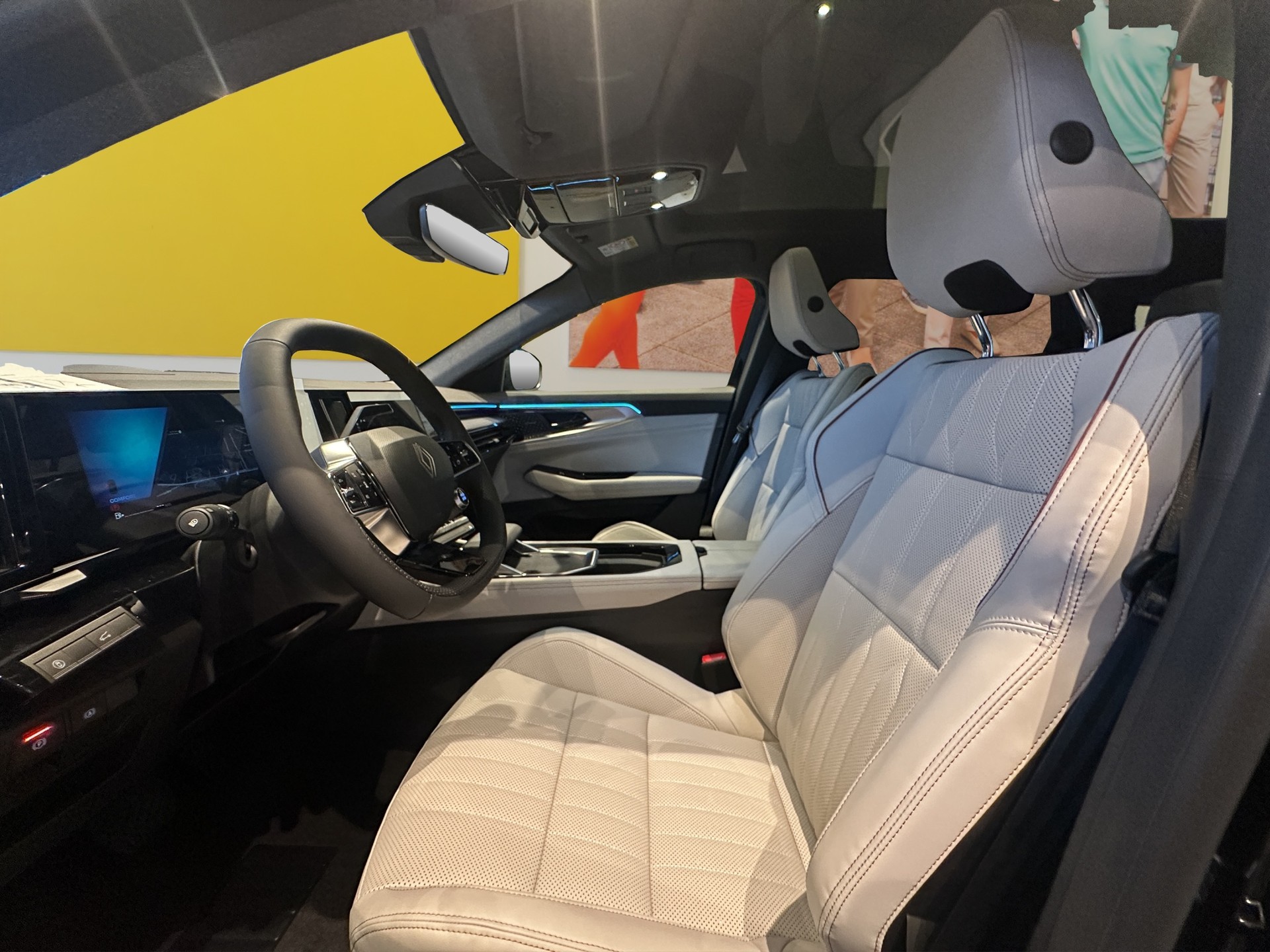 RENAULT Espace 1.2 E-Tech 200 Iconic 7-Sitze-image-9