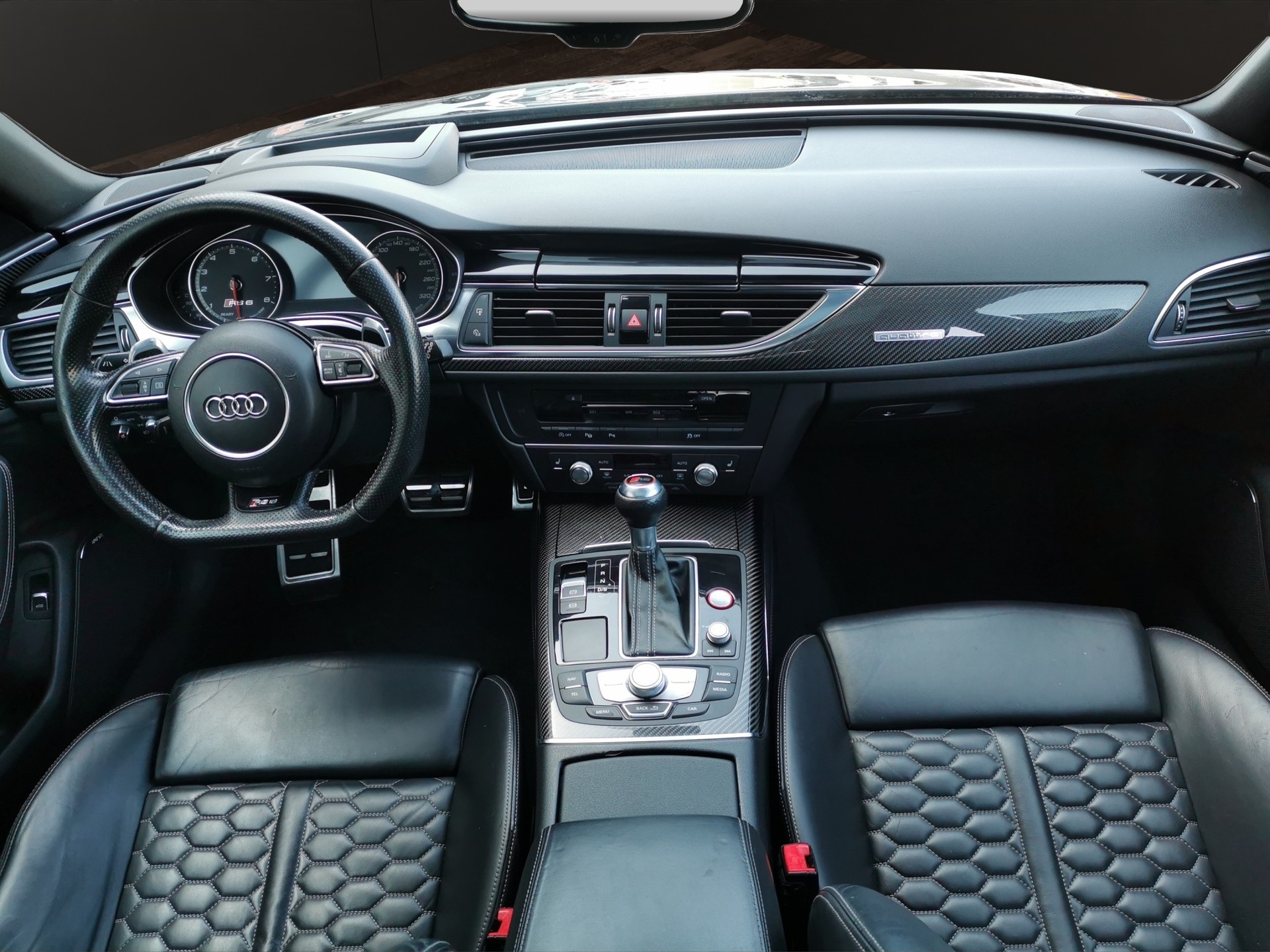 AUDI RS6 Avant 4.0 TFSI V8 performance quattro-image-15