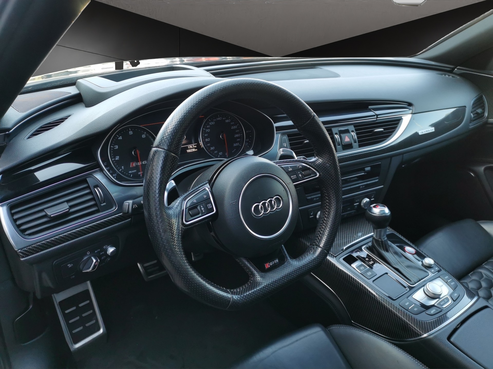AUDI RS6 Avant 4.0 TFSI V8 performance quattro-image-8
