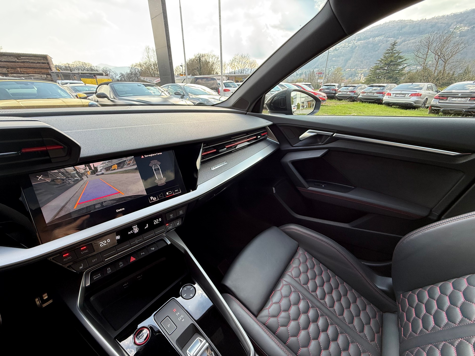 AUDI RS3 Sportback 2.5 TSI quattro S-tronic-image-15