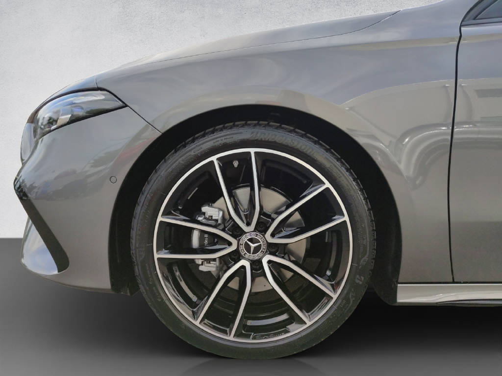 MERCEDES-BENZ A 200 AMG Line Night Star-image-7