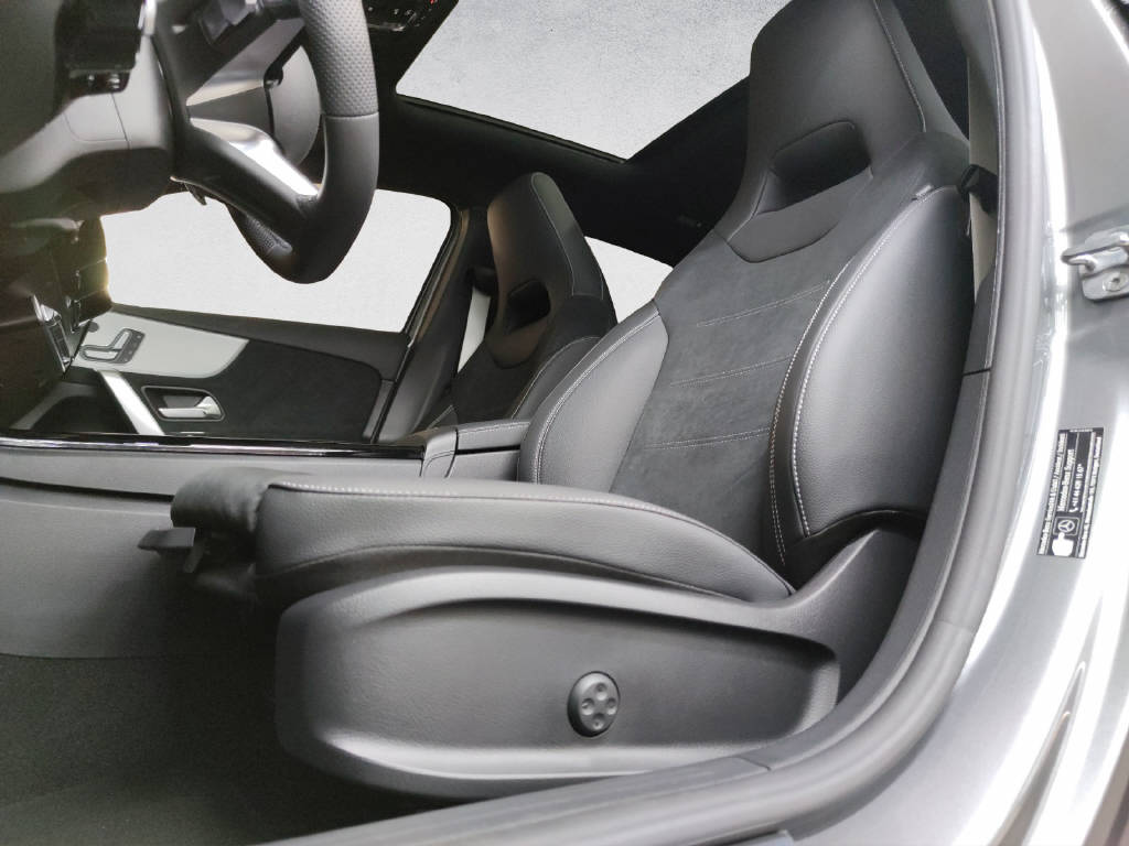 MERCEDES-BENZ A 200 AMG Line Night Star-image-10