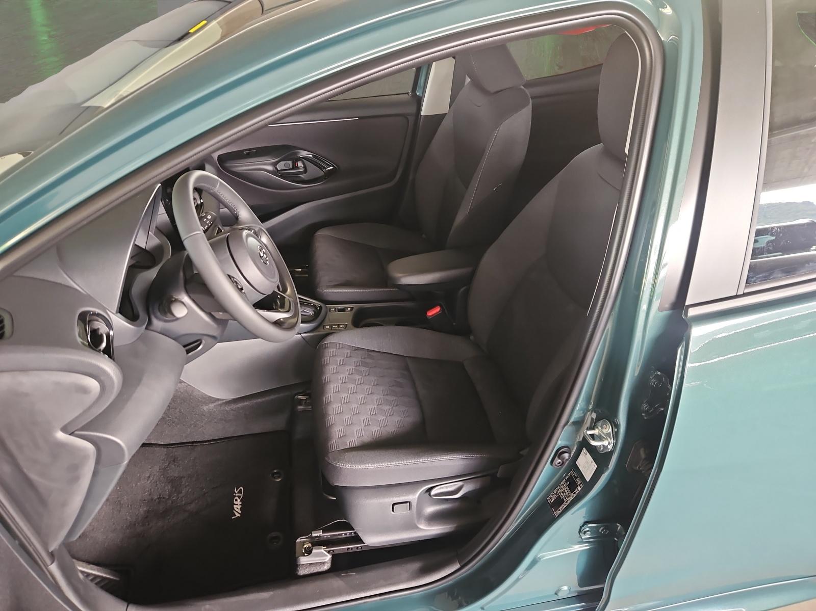 TOYOTA Yaris 1.5 VVT-i HSD Trend-image-8
