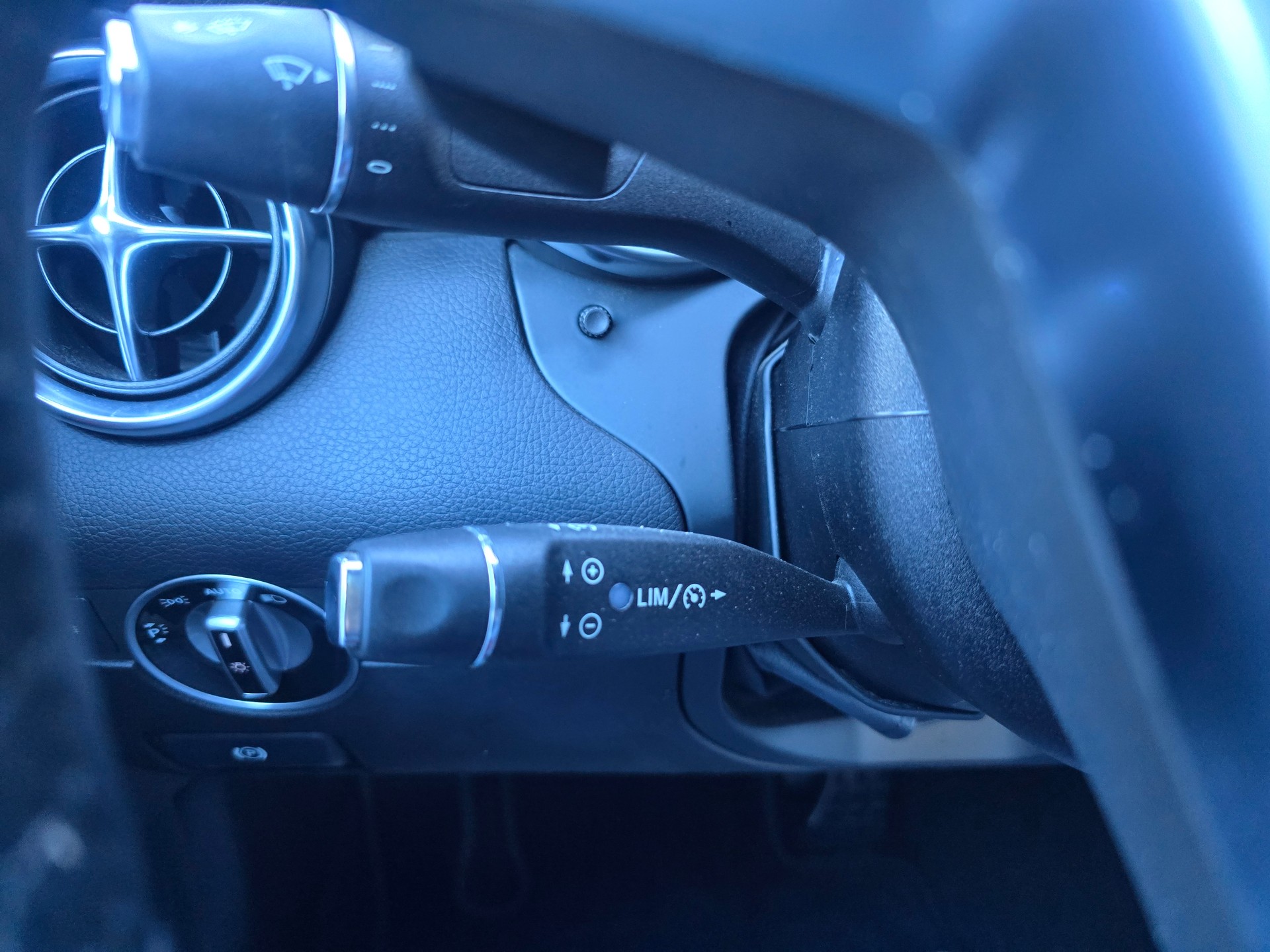 MERCEDES-BENZ SLK 300 9G-Tronic-image-24