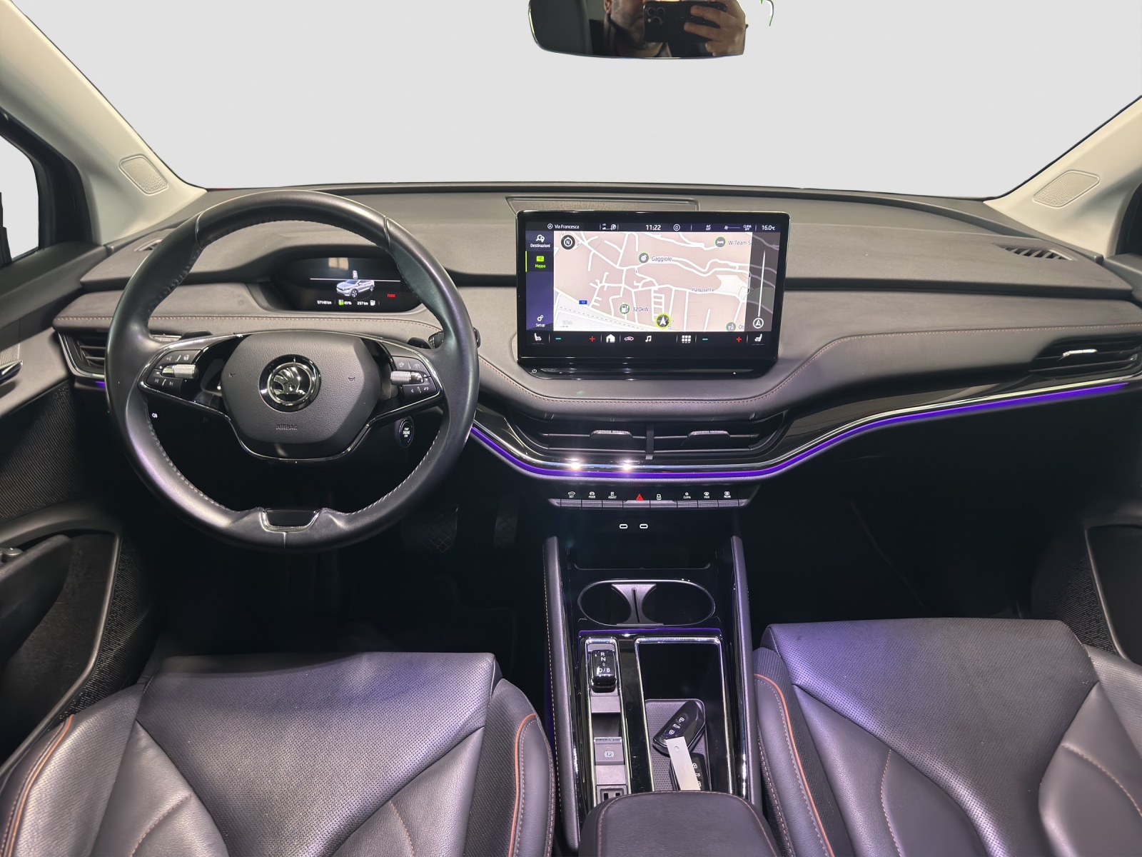 SKODA Enyaq iV 80-image-8