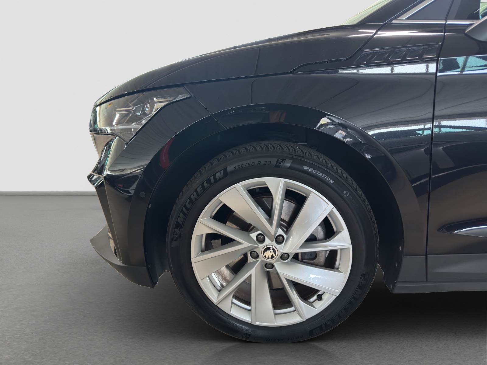 SKODA Enyaq iV 80-image-4
