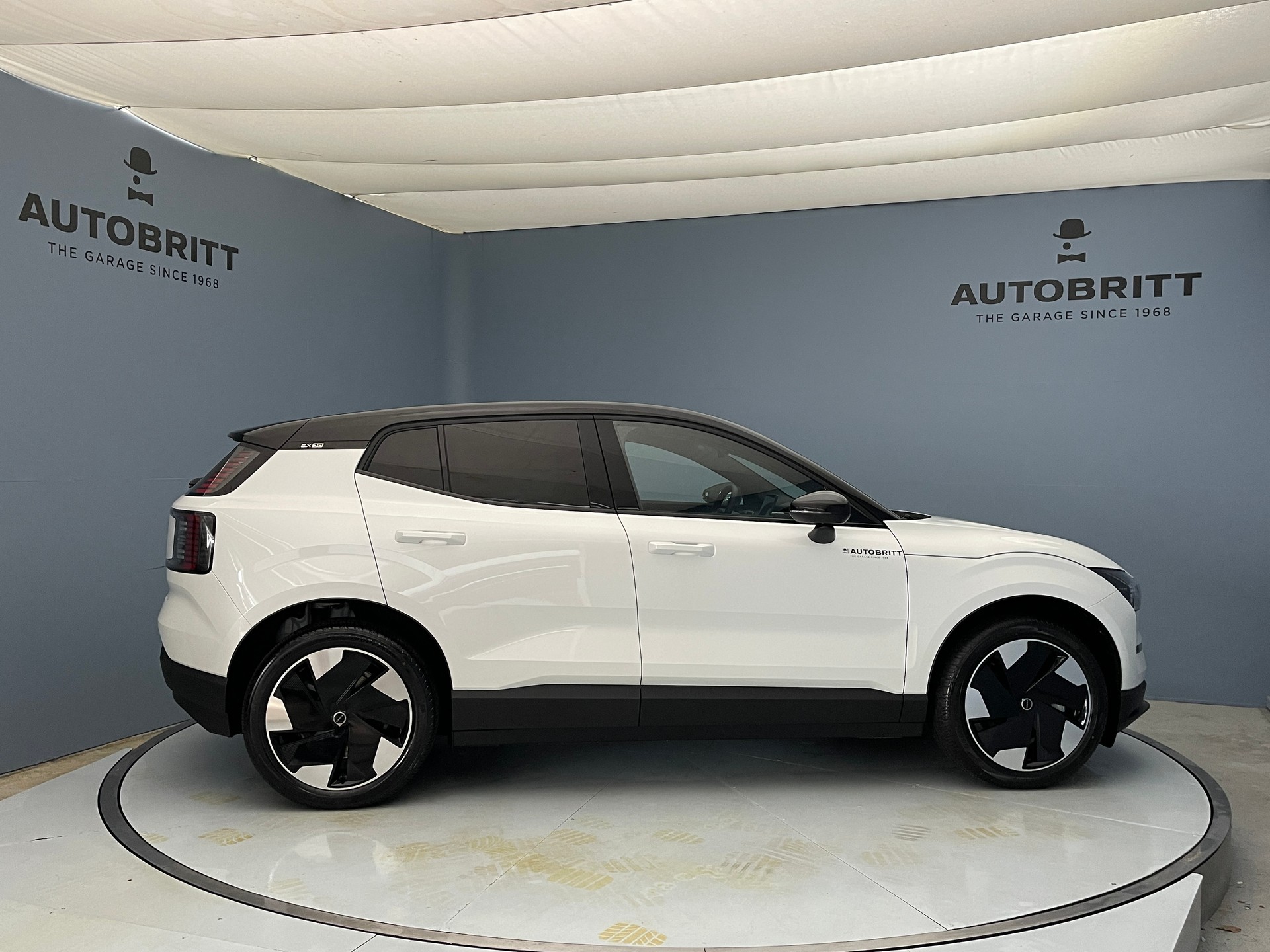 VOLVO EX30 E60 Plus-image-1