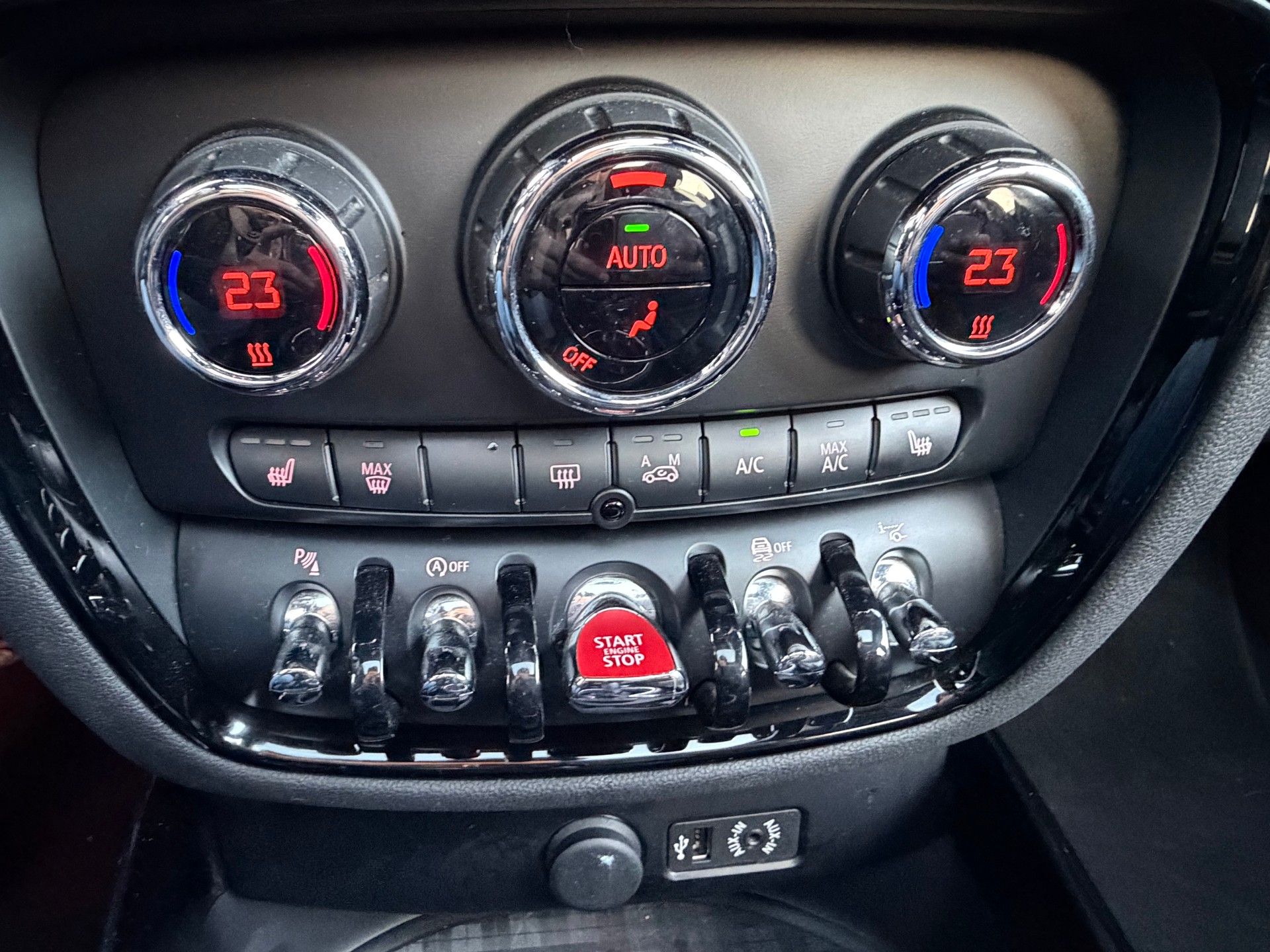 MINI Clubman Cooper S ALL4 Steptronic-image-17