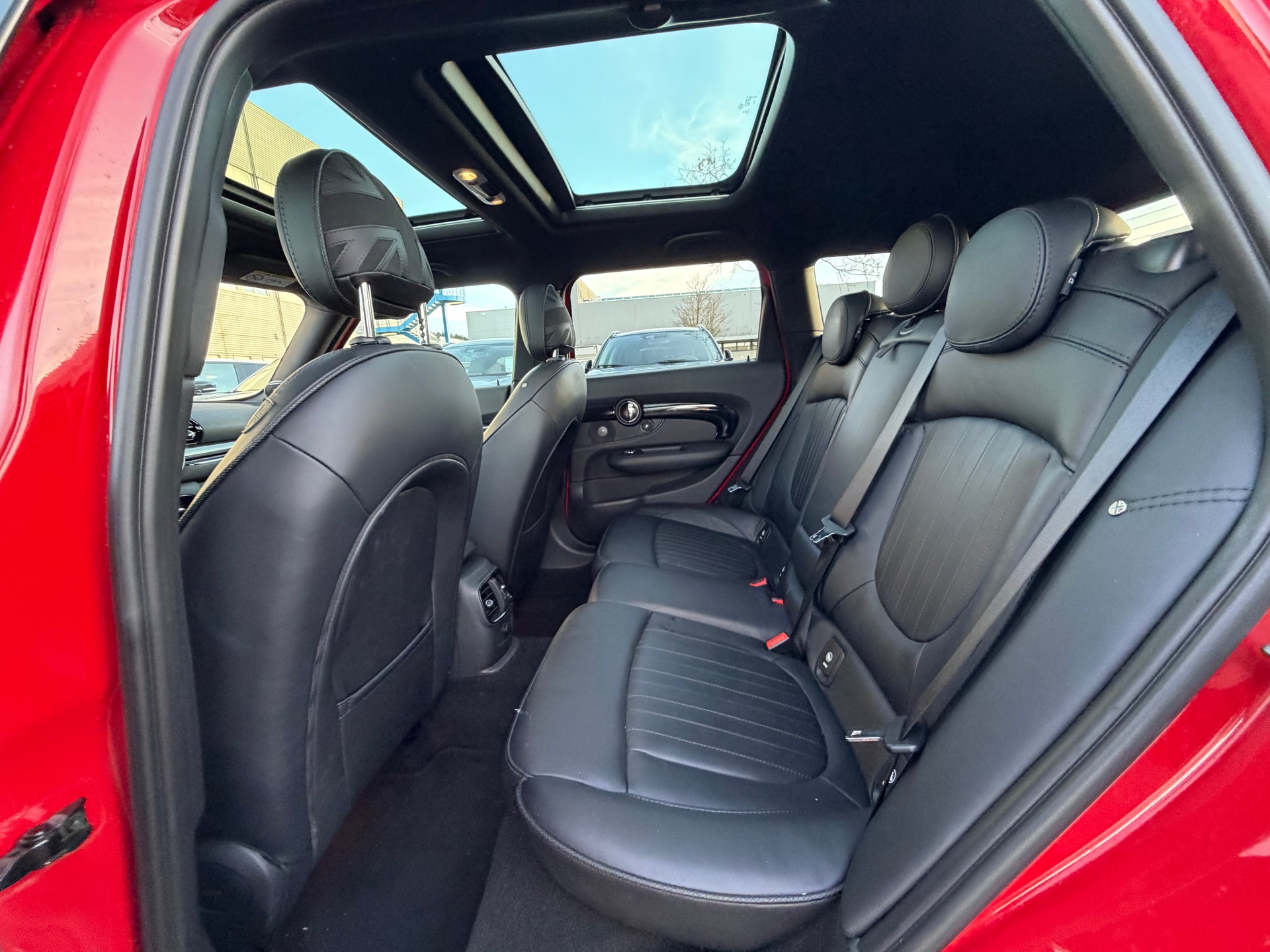 MINI Clubman Cooper S ALL4 Steptronic-image-10