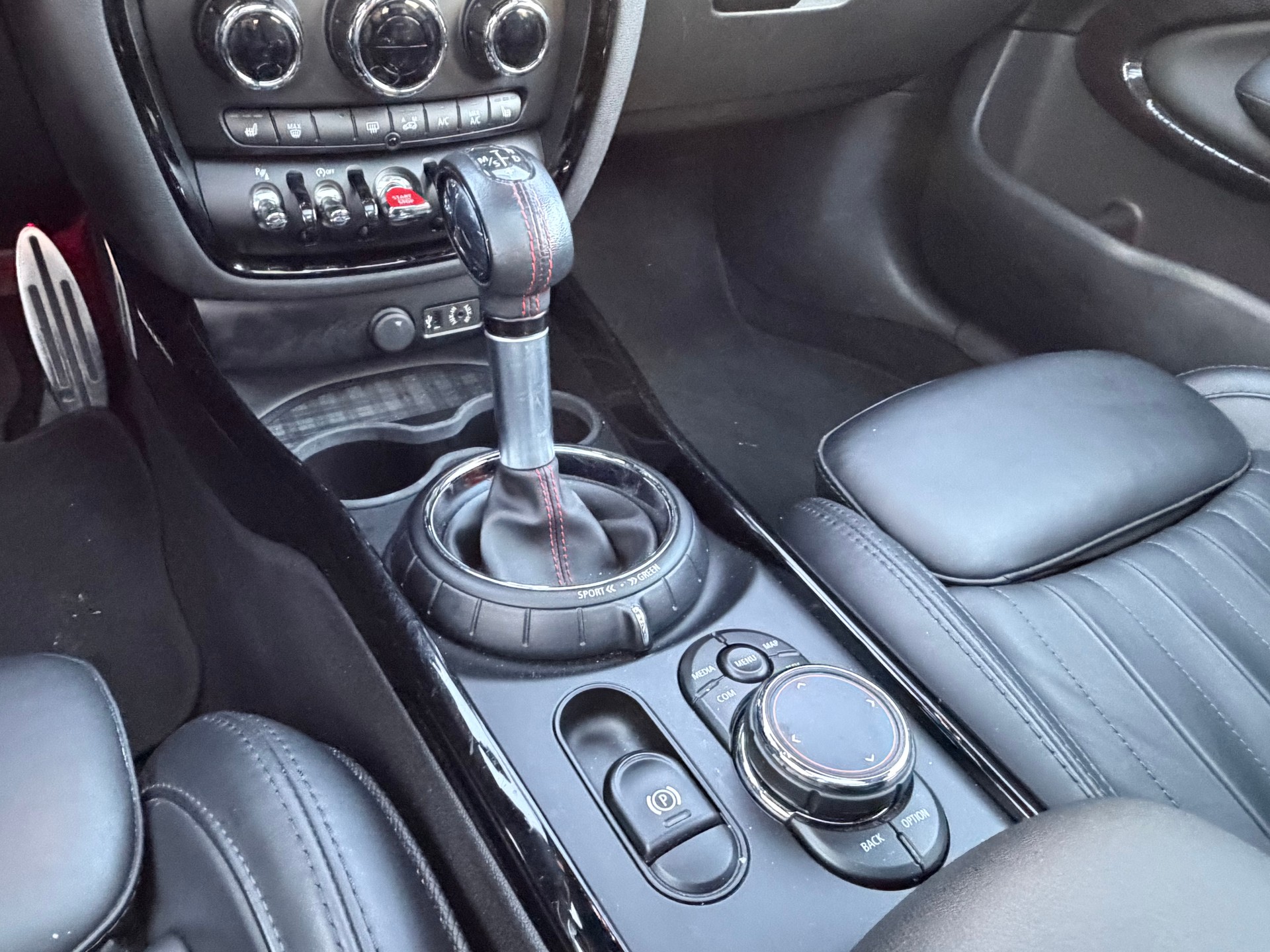 MINI Clubman Cooper S ALL4 Steptronic-image-15