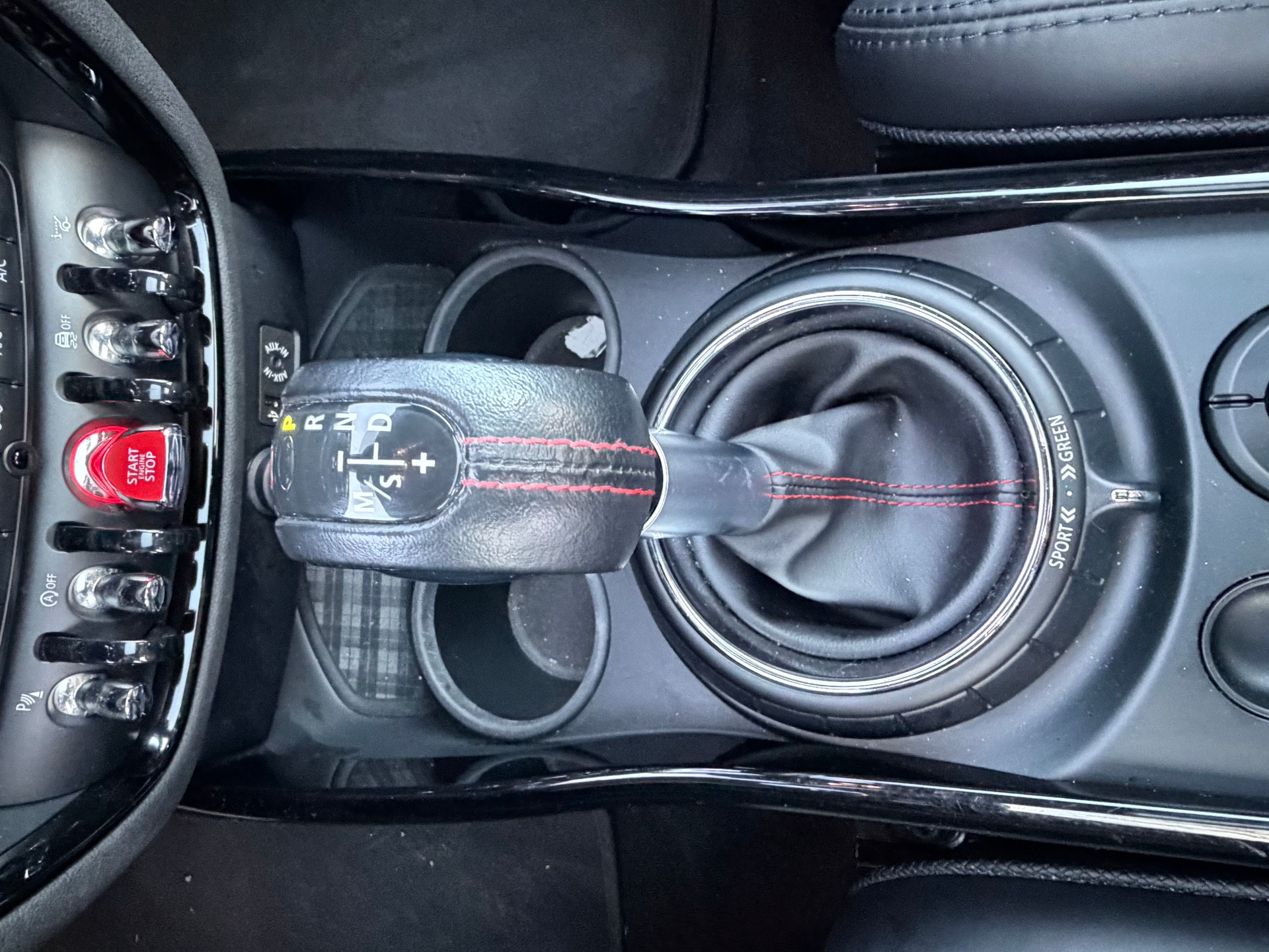 MINI Clubman Cooper S ALL4 Steptronic-image-16