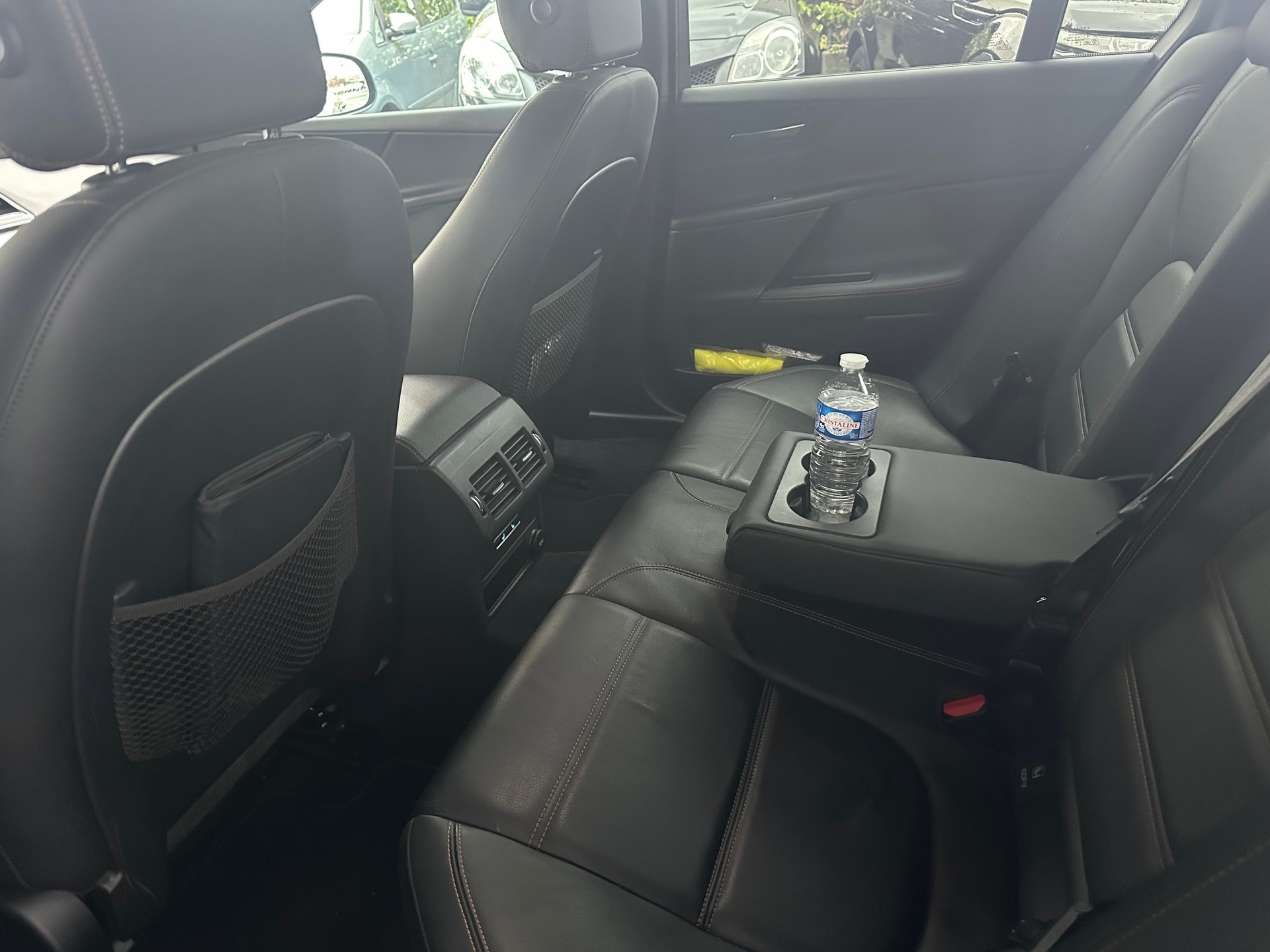 JAGUAR XE 25t 2.0 Prestige AWD Automatic-image-5
