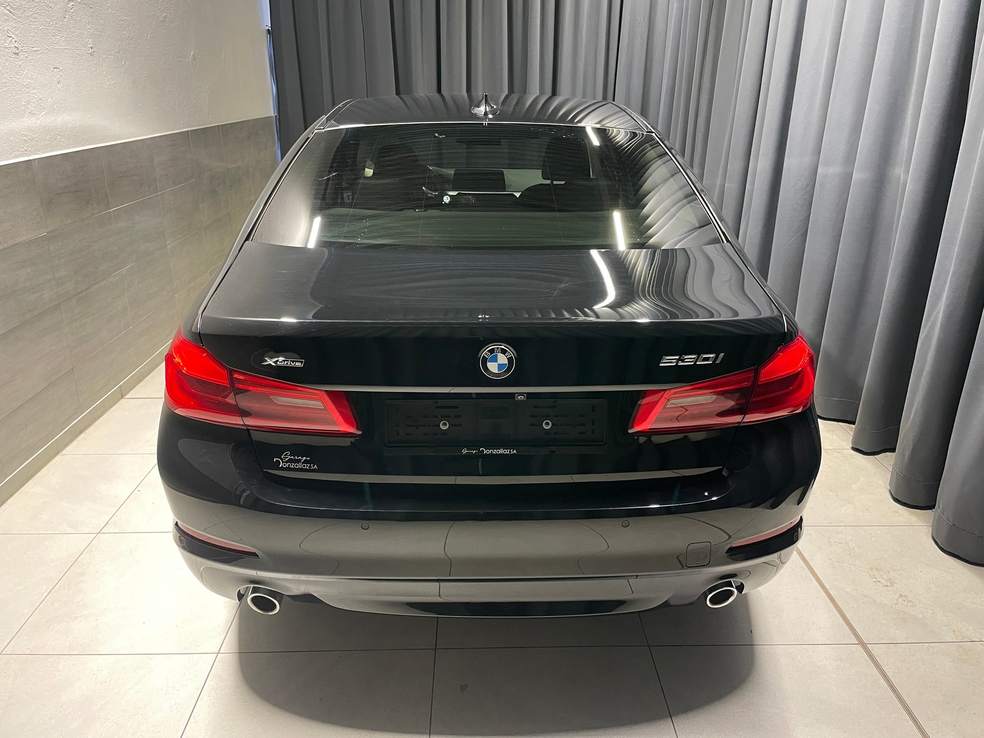 BMW 530i xDrive Sport Line Steptronic (58)-image-4