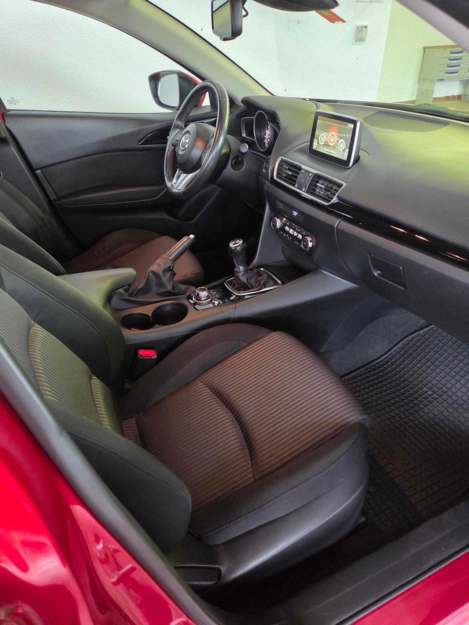 MAZDA 3 2.2 16V CD Ambition-image-8