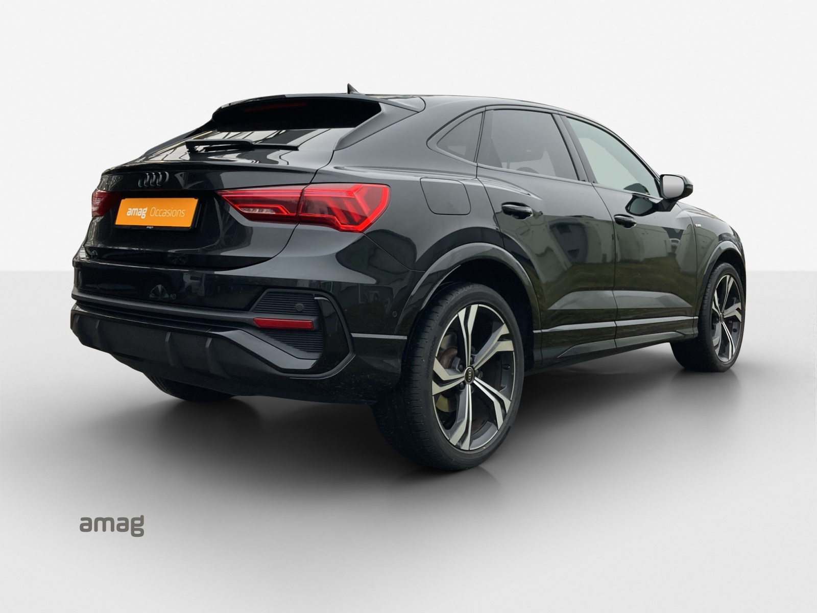 AUDI Q3 Sportback 35 TFSI S line Attraction S-tronic-image-4