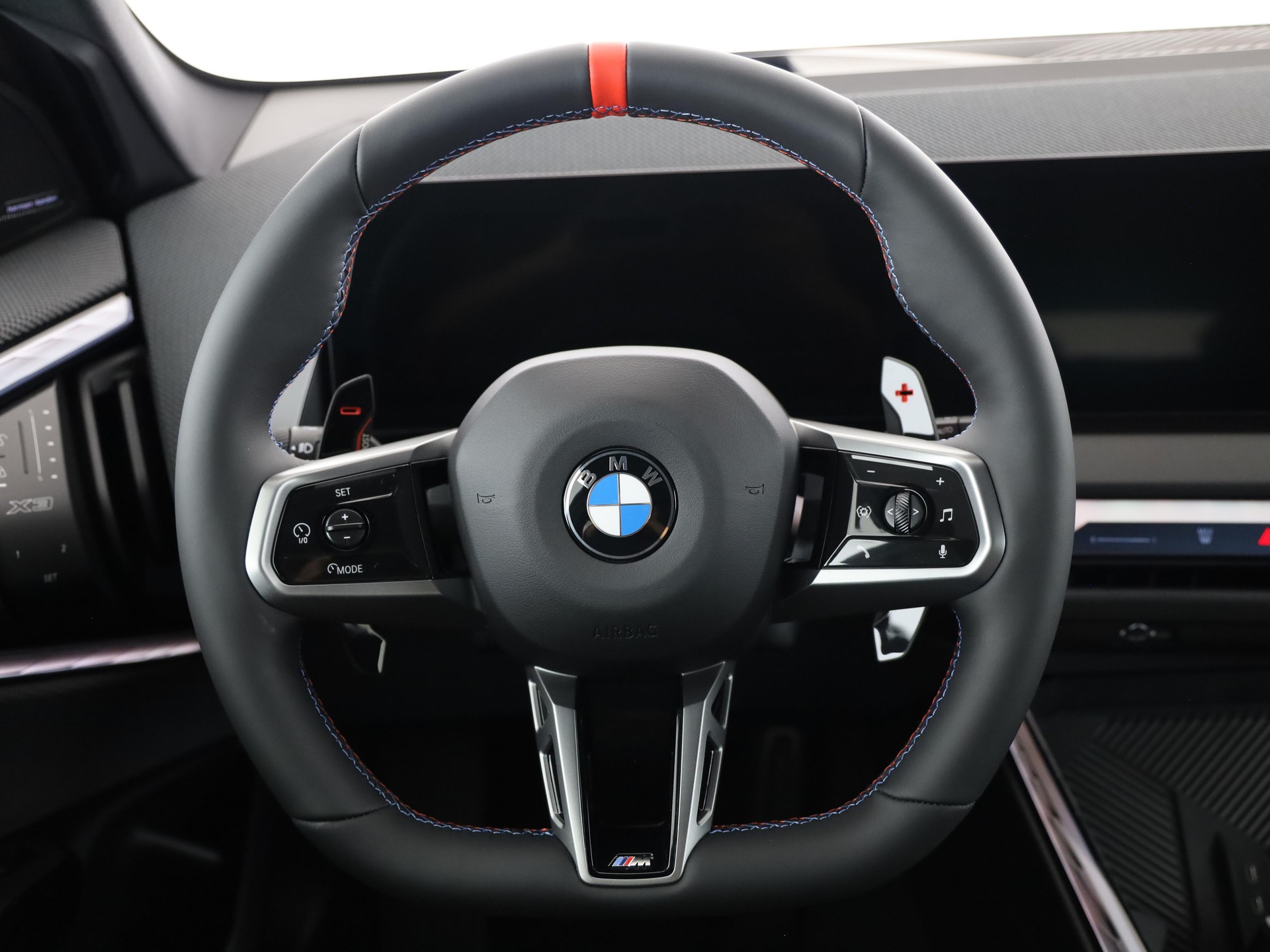 BMW X3 M50i-image-17