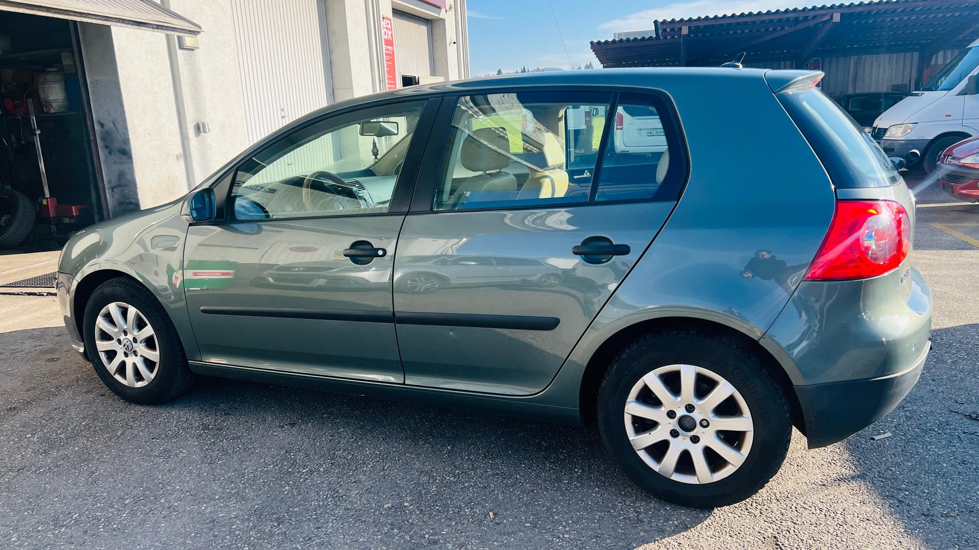VW GOLF-image-15