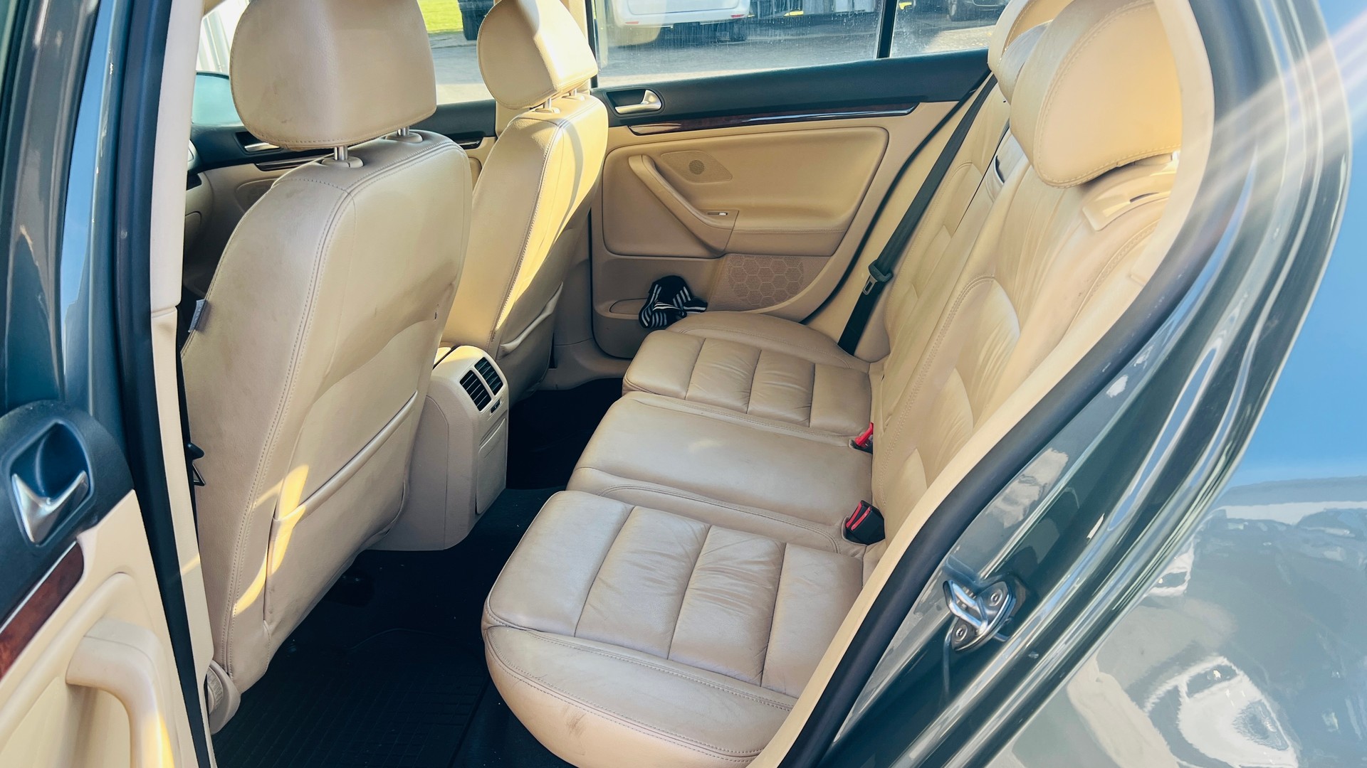 VW GOLF-image-10