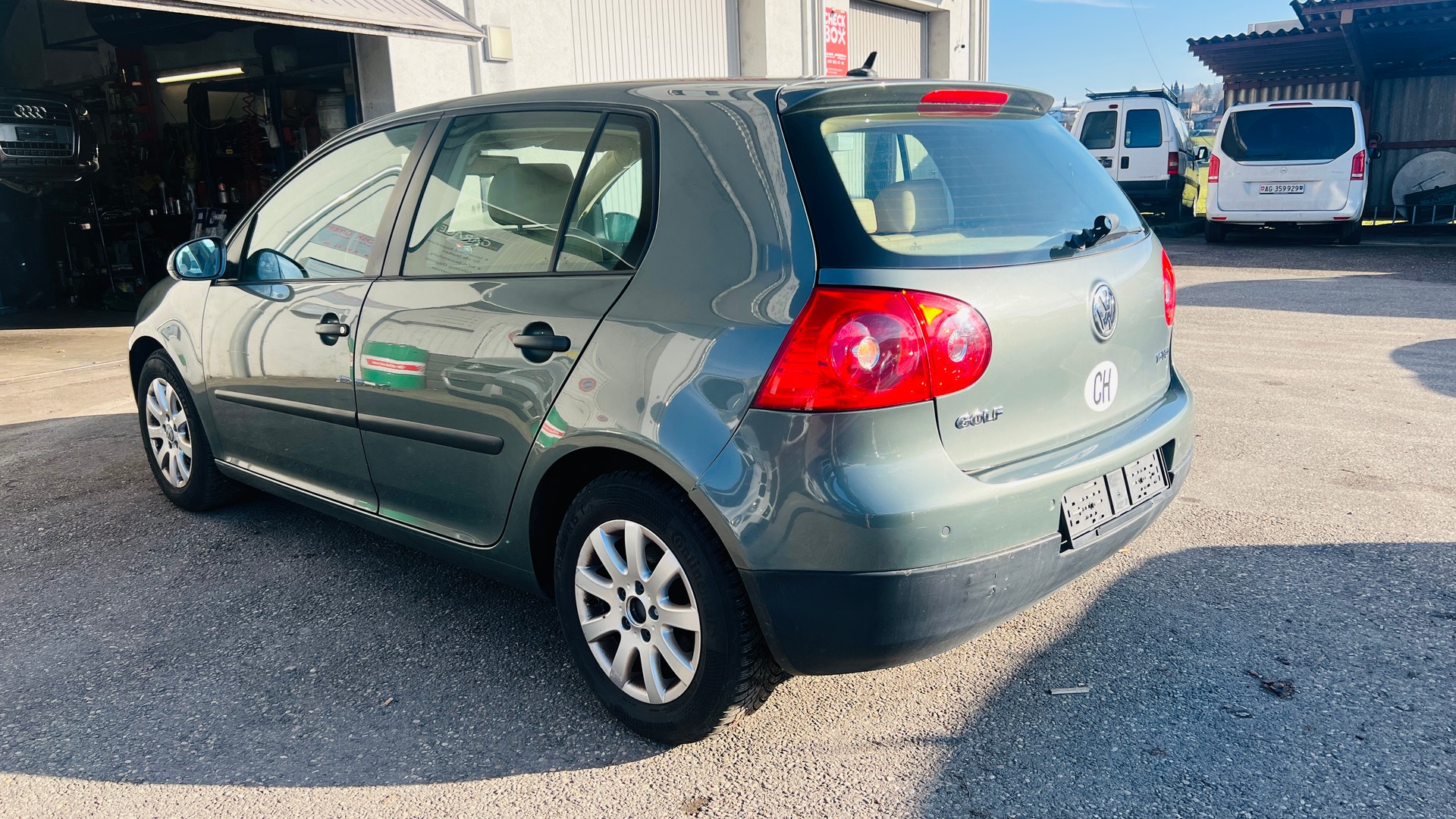 VW GOLF-image-14