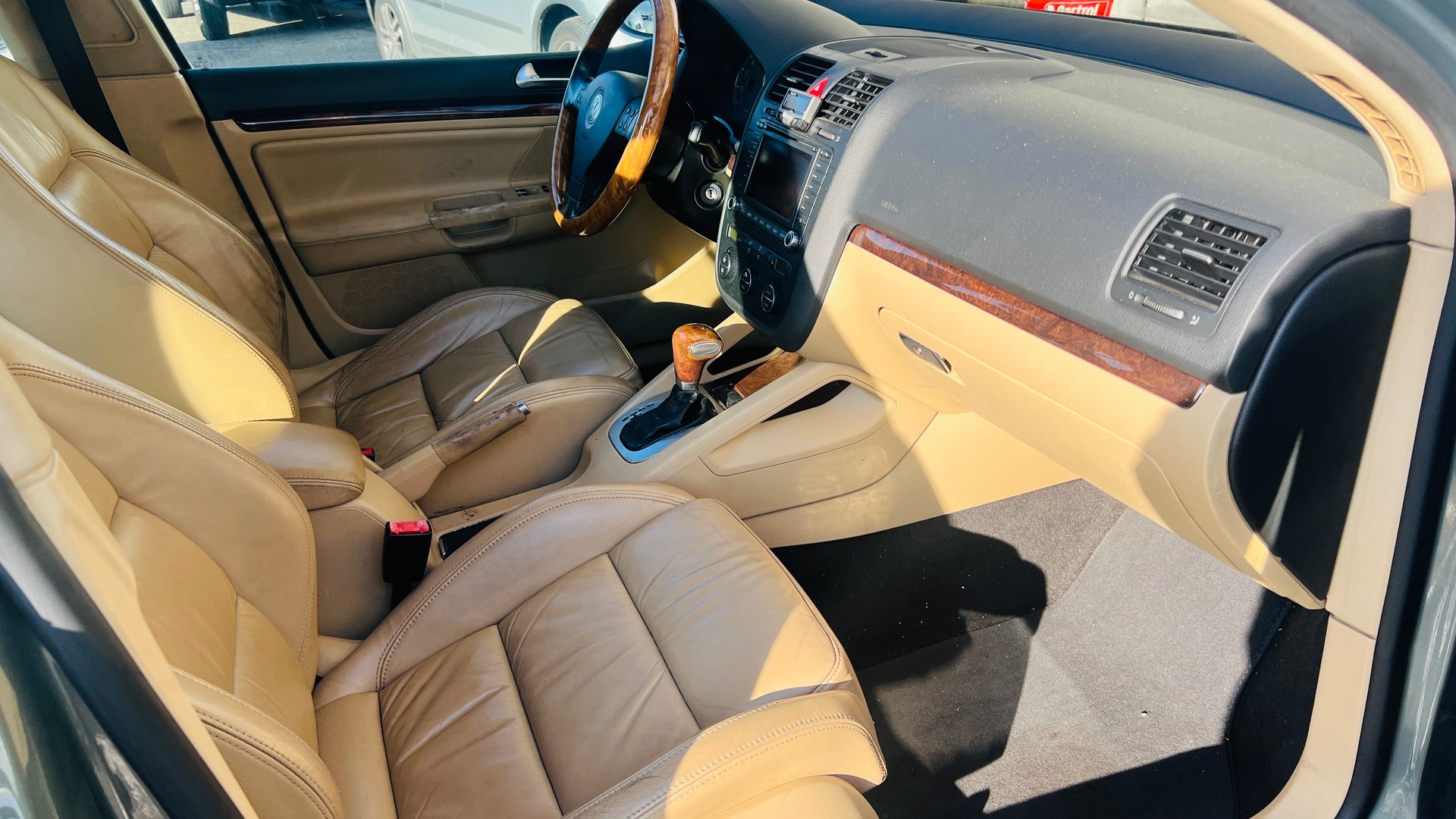 VW GOLF-image-8