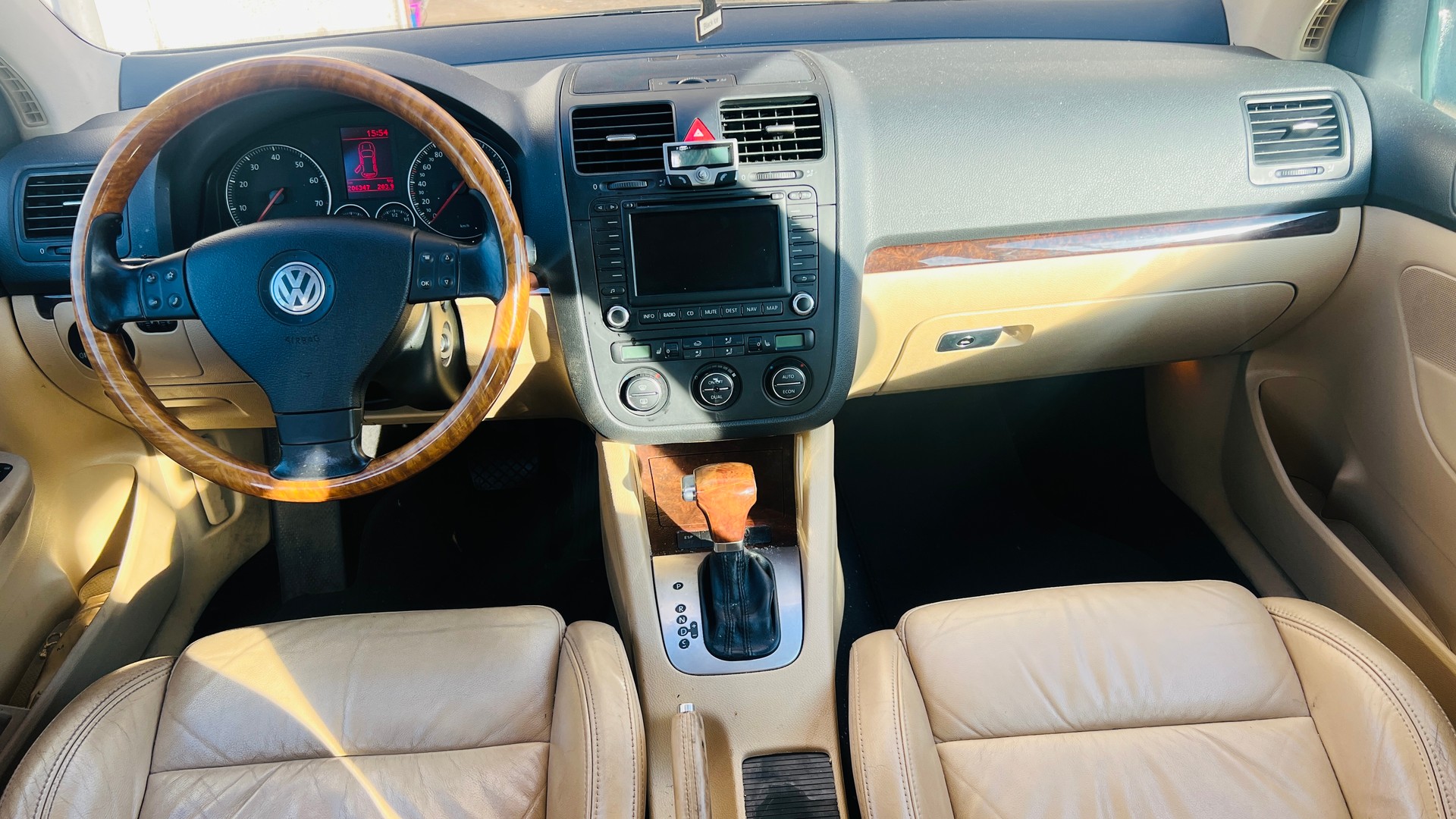 VW GOLF-image-6