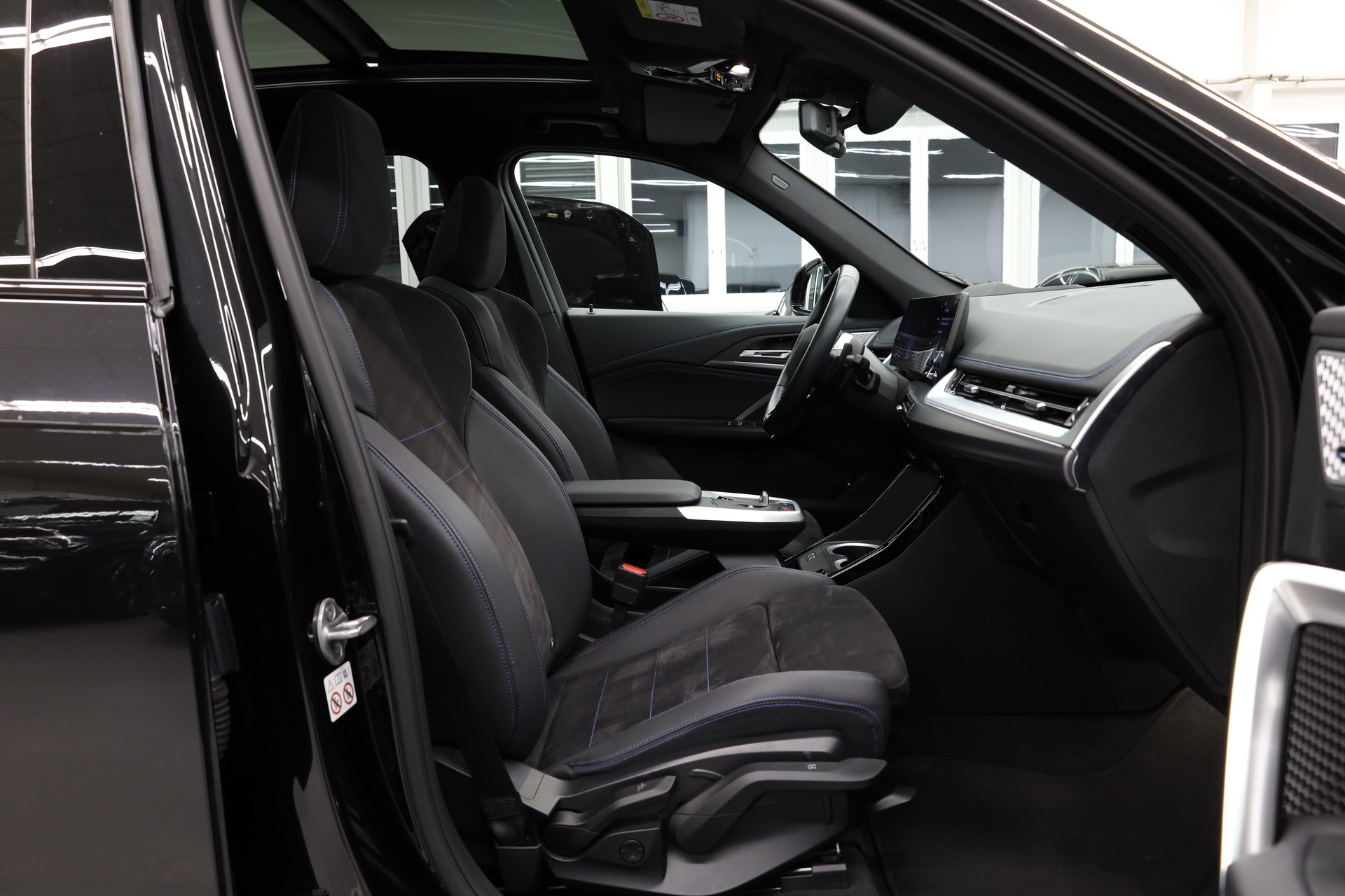 BMW X1 30e xDrive M-Sport-image-13