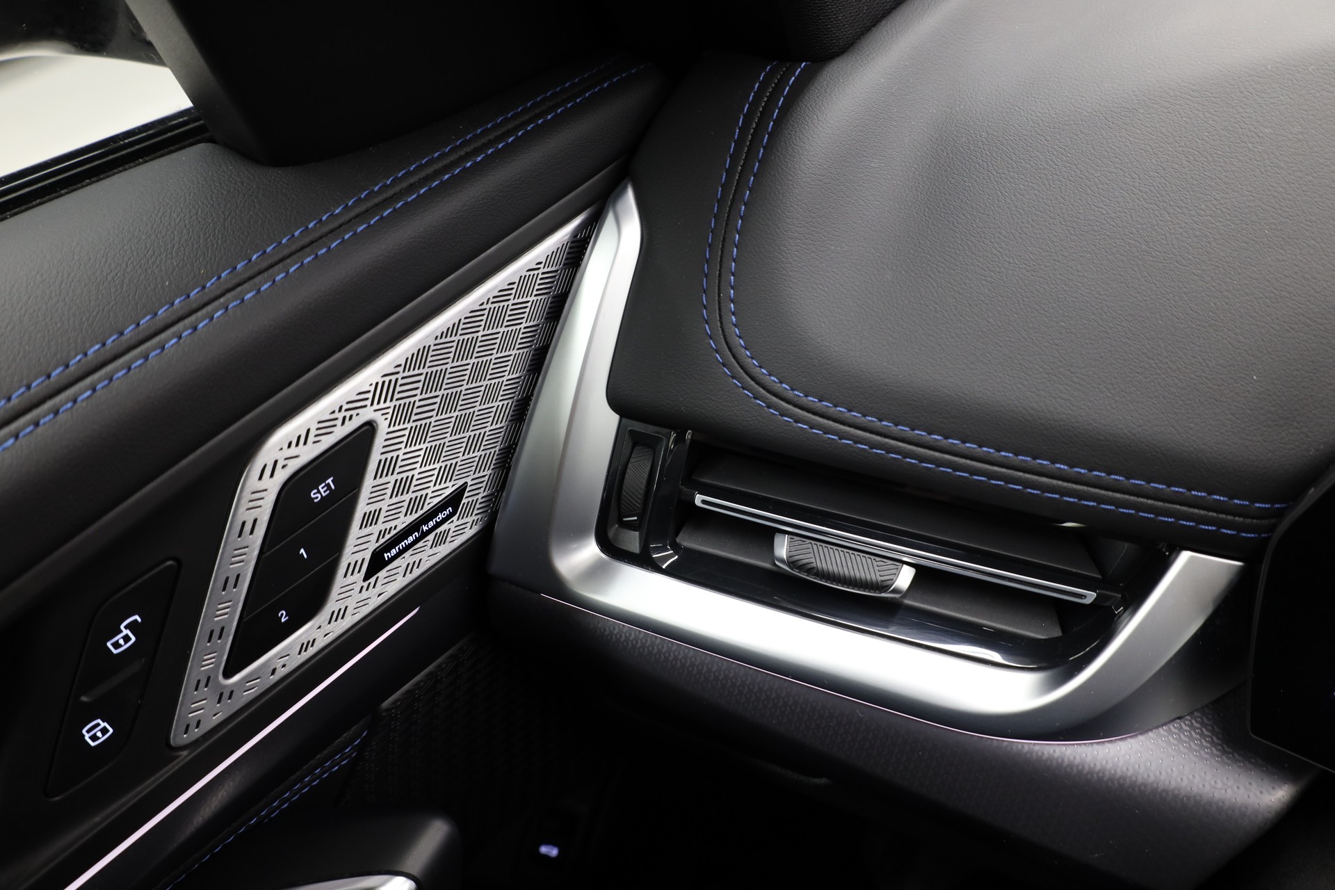 BMW X1 30e xDrive M-Sport-image-23