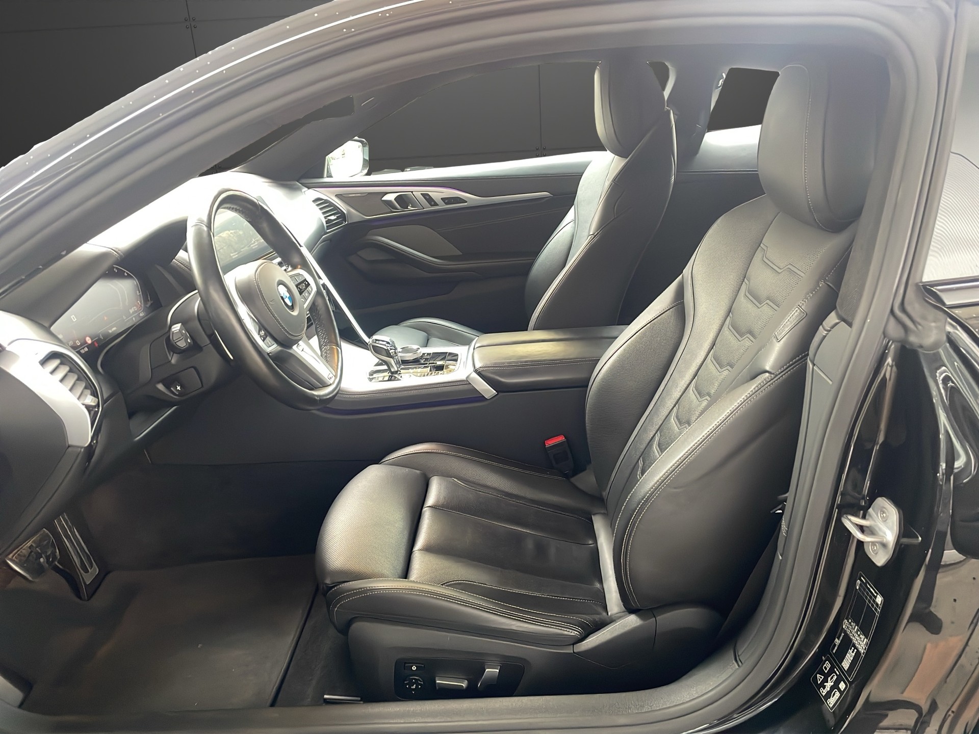 BMW M850i xDrive Steptronic-image-14