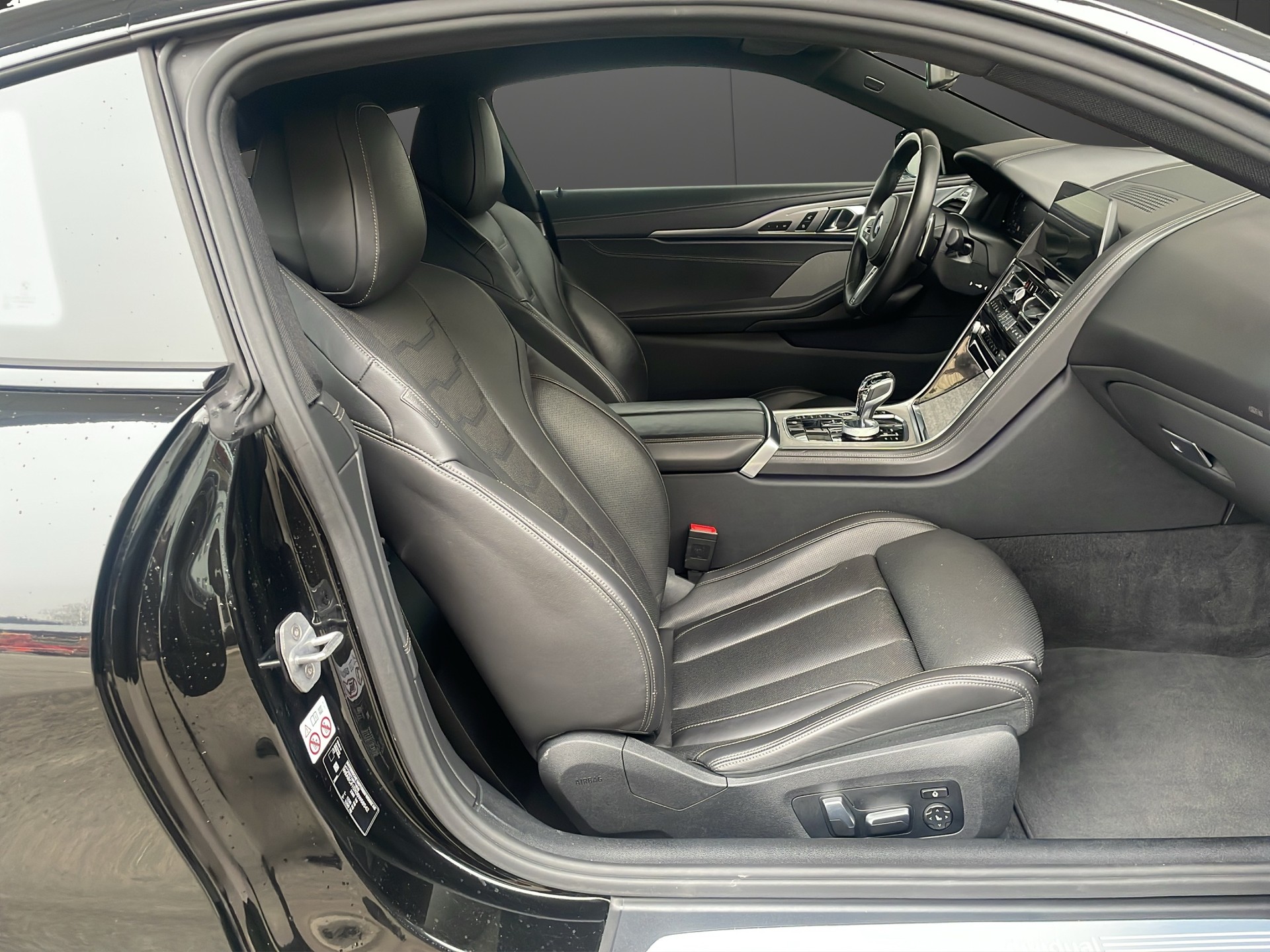 BMW M850i xDrive Steptronic-image-15