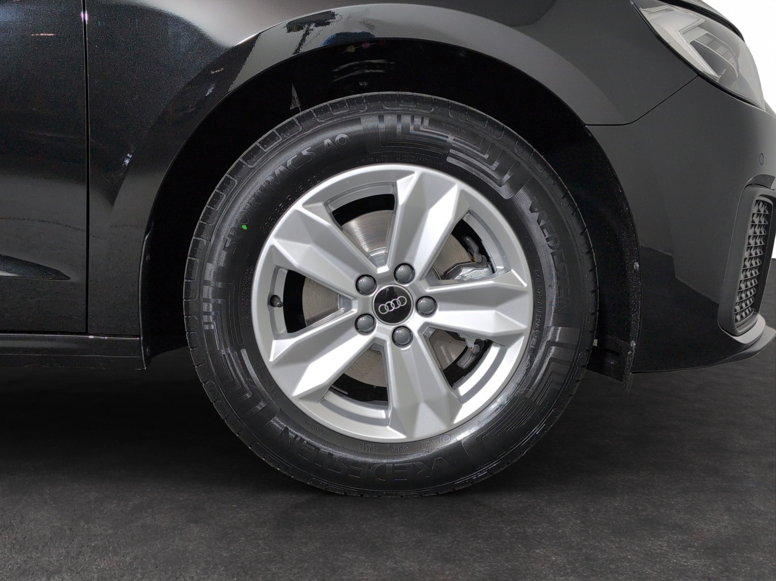 AUDI A1 Sportback 30 TFSI Attraction S-tronic-image-4