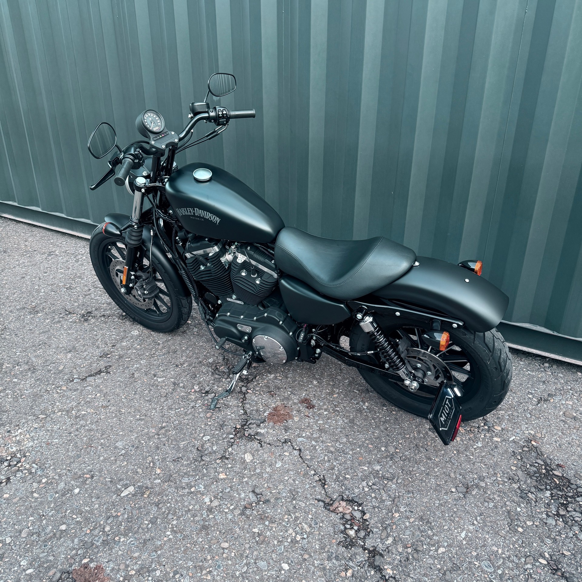 HARLEY-DAVIDSON XL 883 N-image-8