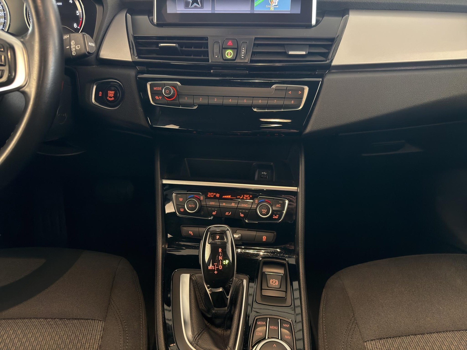 BMW 218d xDrive GranTourer 7-Plätzer-image-15