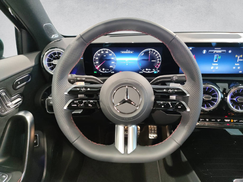 MERCEDES-BENZ A 250 e AMG Line EQ Star-image-11