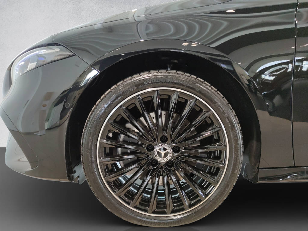MERCEDES-BENZ A 250 e AMG Line EQ Star-image-6