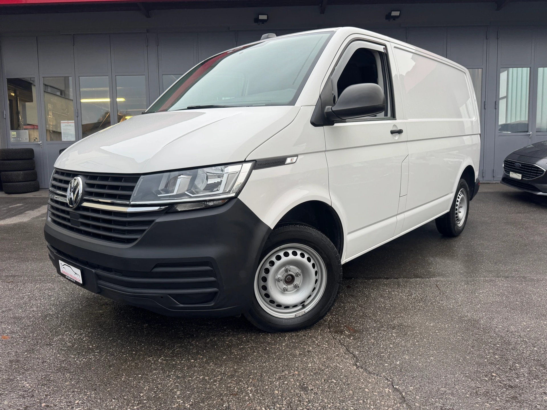 VW T6.1 2.0 TDI Transporter-image-0