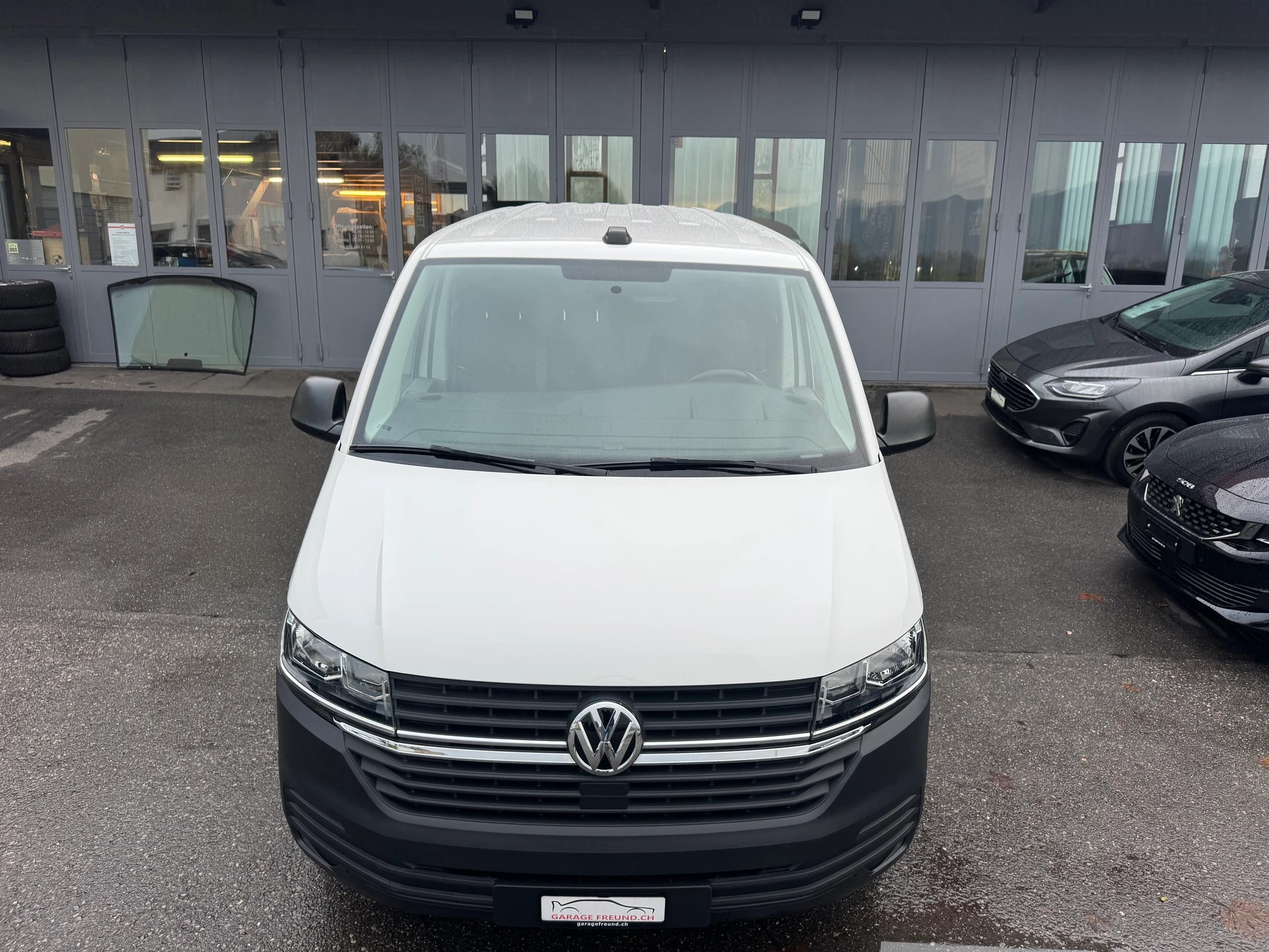 VW T6.1 2.0 TDI Transporter-image-13