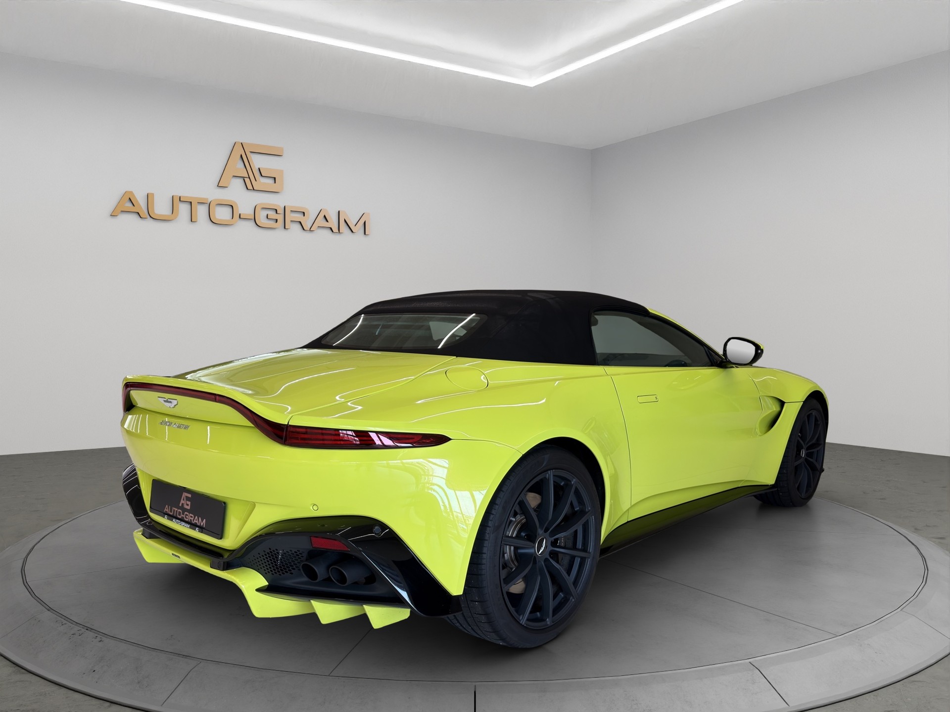 ASTON MARTIN V8 Vantage 4.0 Roadster-image-4