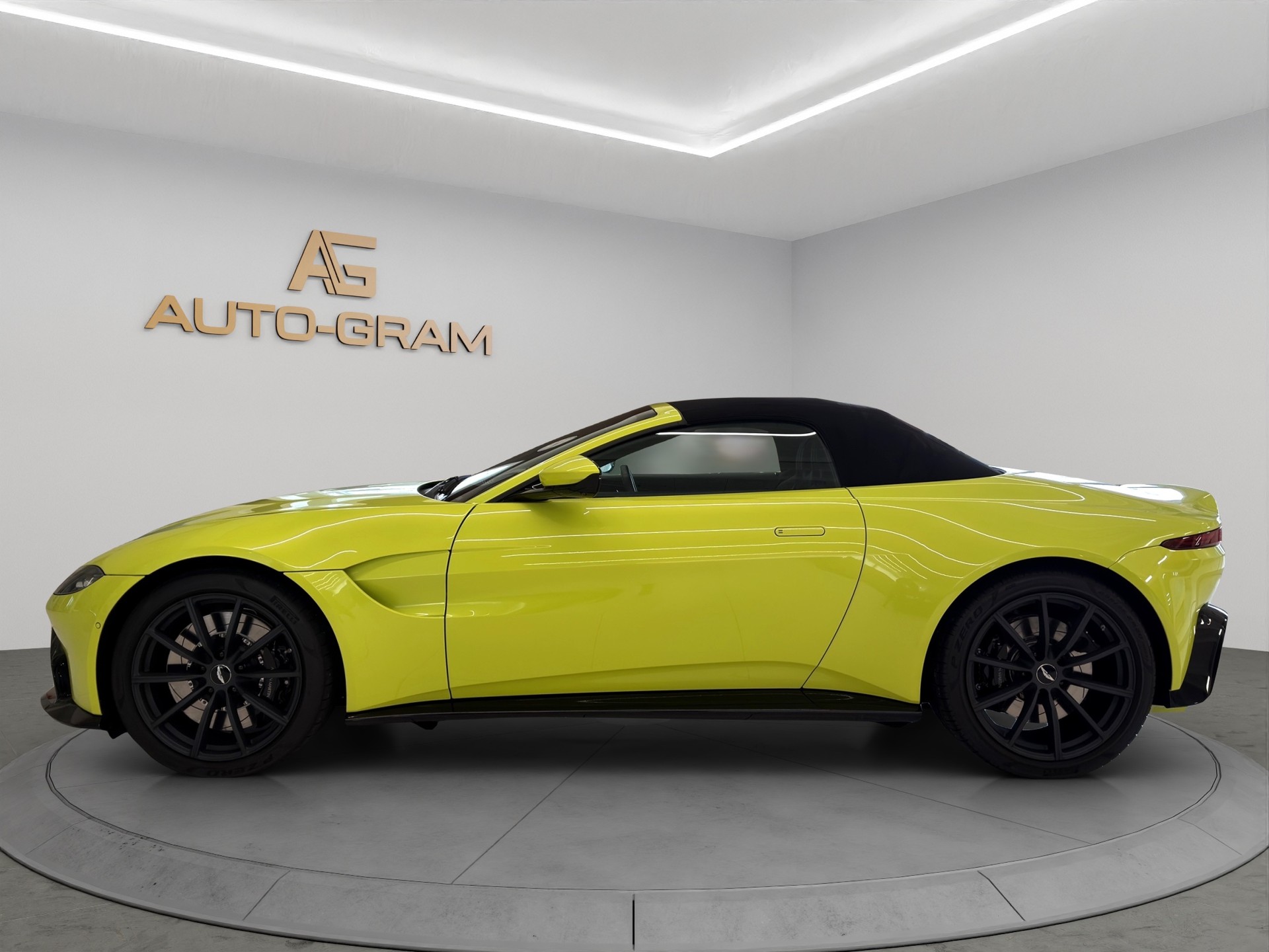 ASTON MARTIN V8 Vantage 4.0 Roadster-image-1