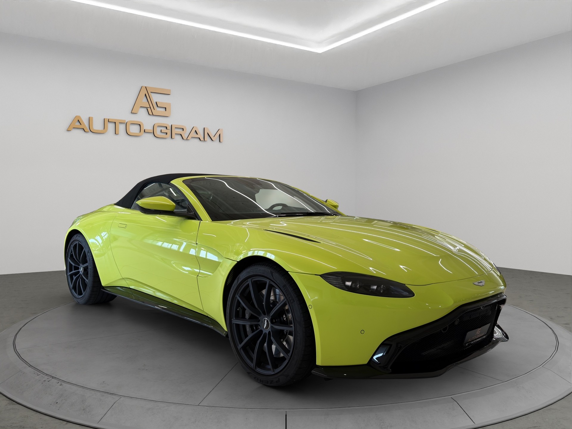 ASTON MARTIN V8 Vantage 4.0 Roadster-image-6
