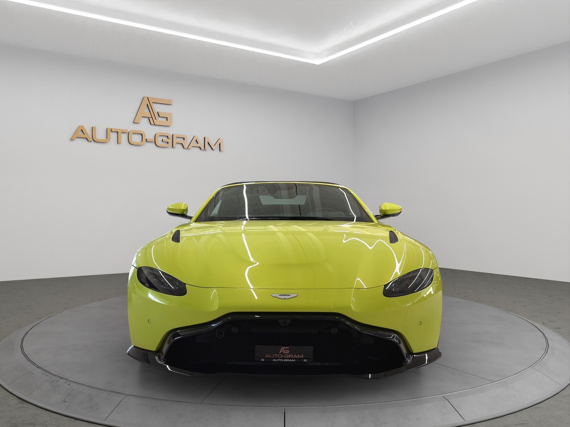 ASTON MARTIN V8 Vantage 4.0 Roadster-image-7