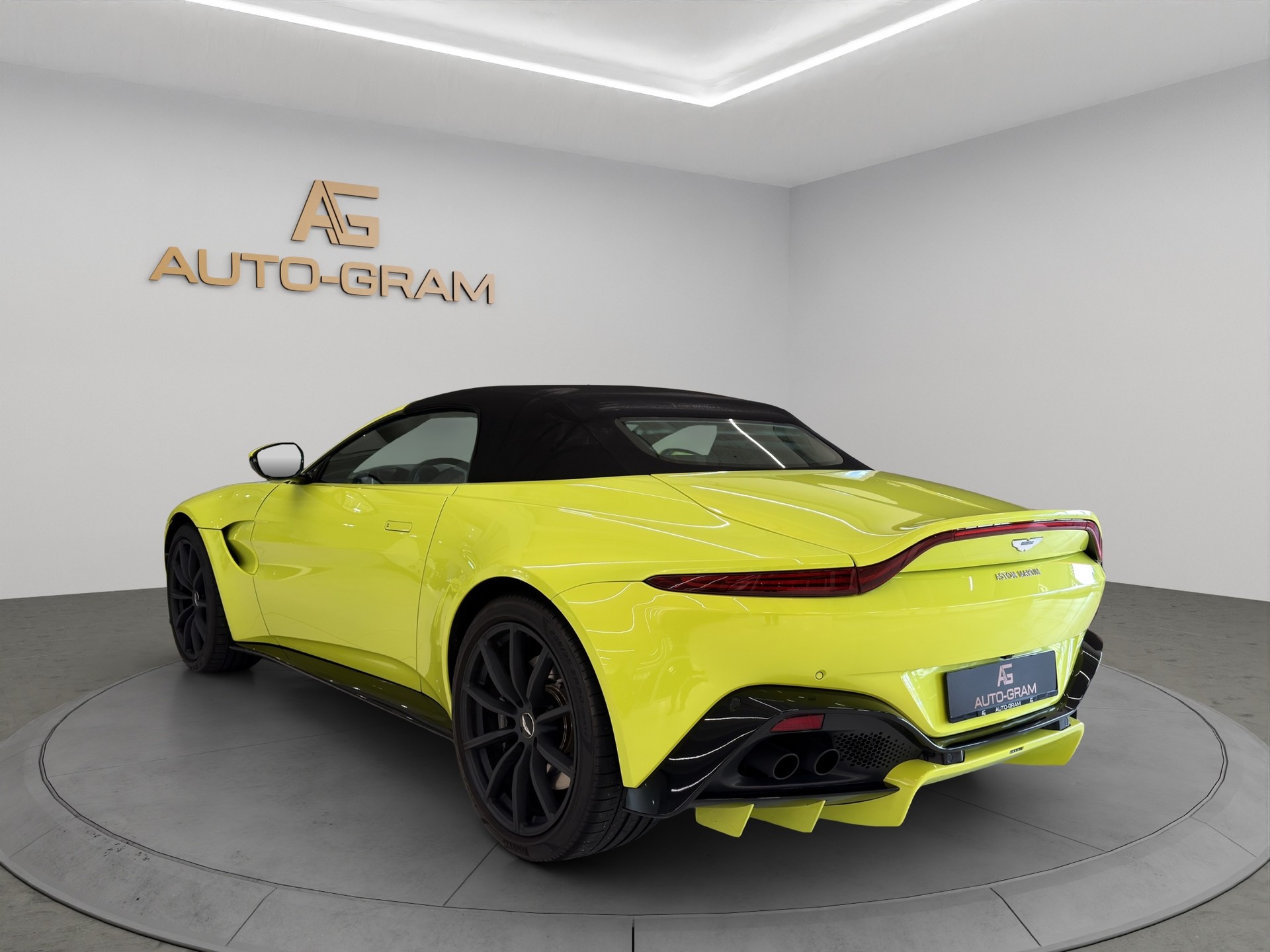 ASTON MARTIN V8 Vantage 4.0 Roadster-image-2