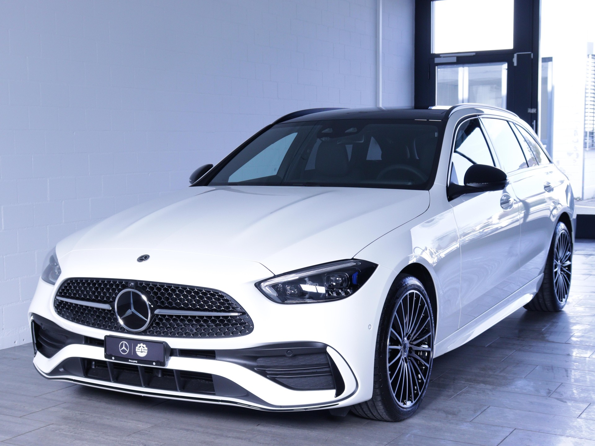 MERCEDES-BENZ C 220 d Swiss Star AMG Line 4matic Kombi-image-1