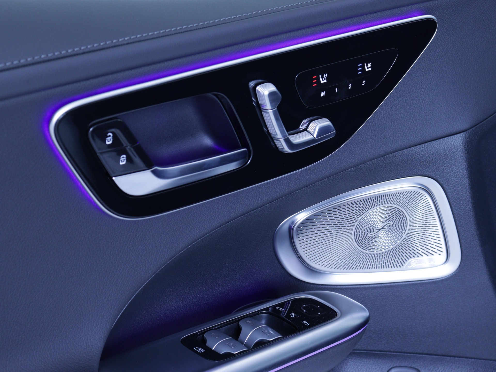MERCEDES-BENZ C 220 d Swiss Star AMG Line 4matic Kombi-image-7