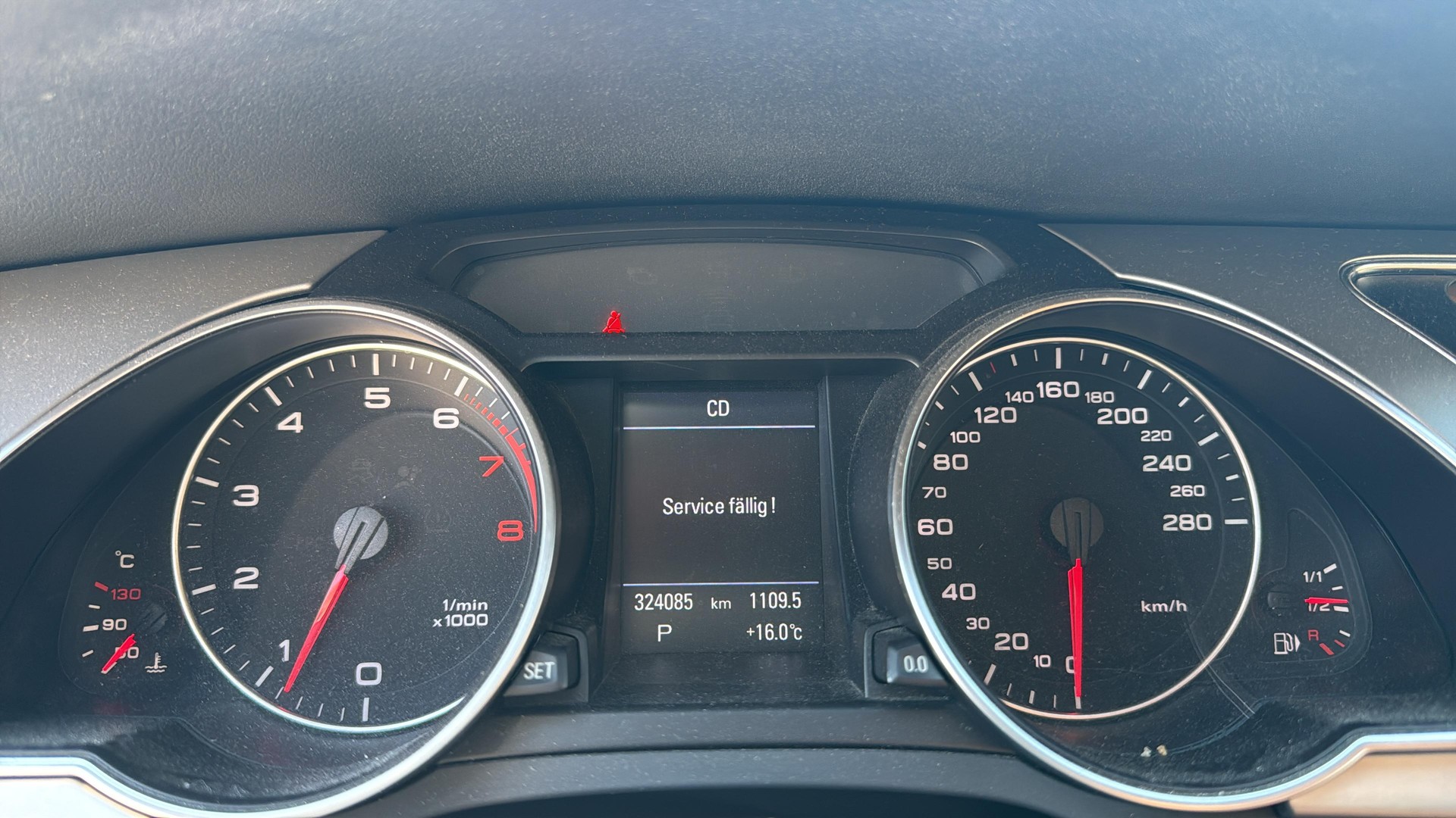 AUDI A5 Coupé 3.2 FSI quattro tiptronic-image-12