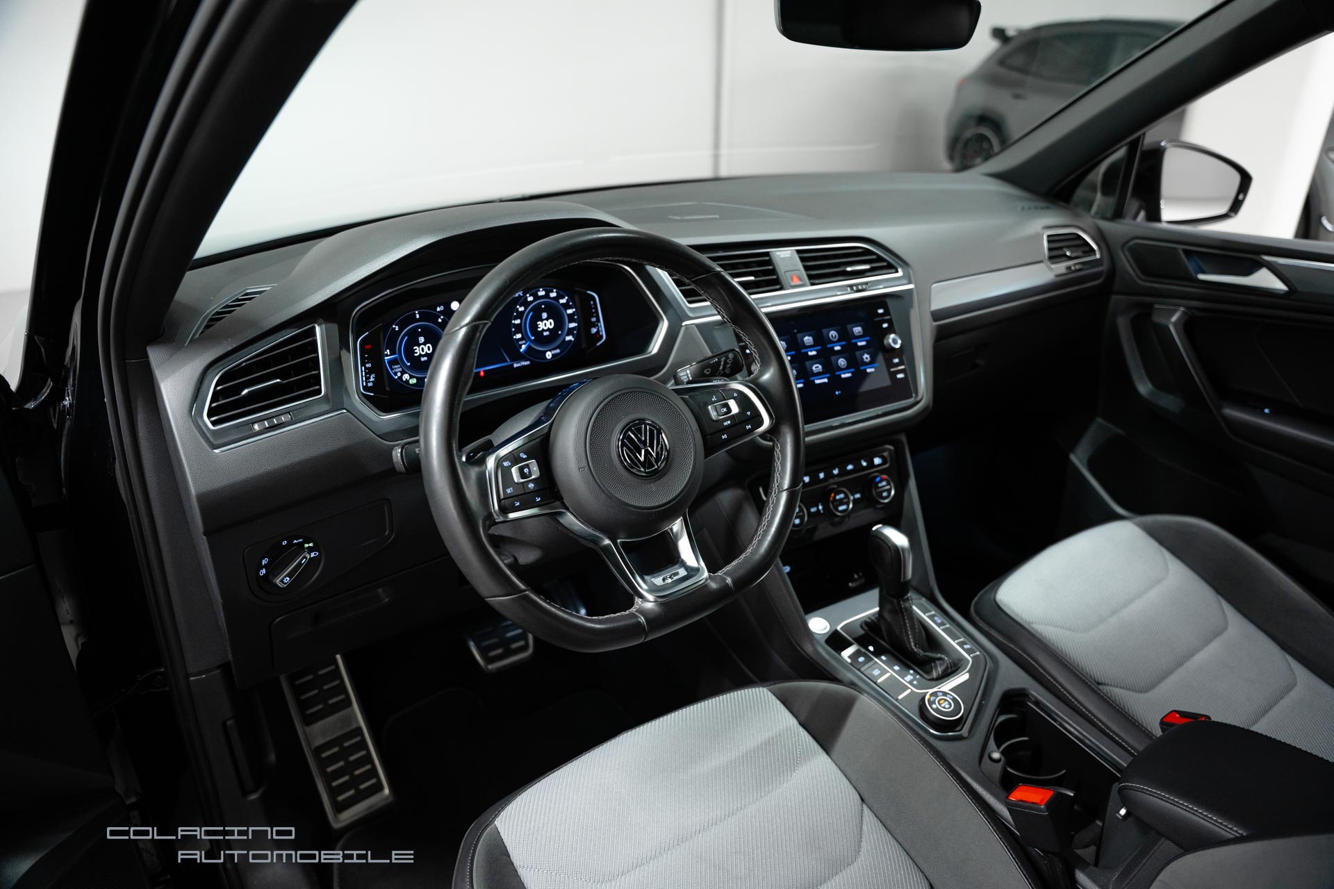 VW Tiguan Allspace 2.0 TDI SCR R-Line 4Motion DSG-image-12