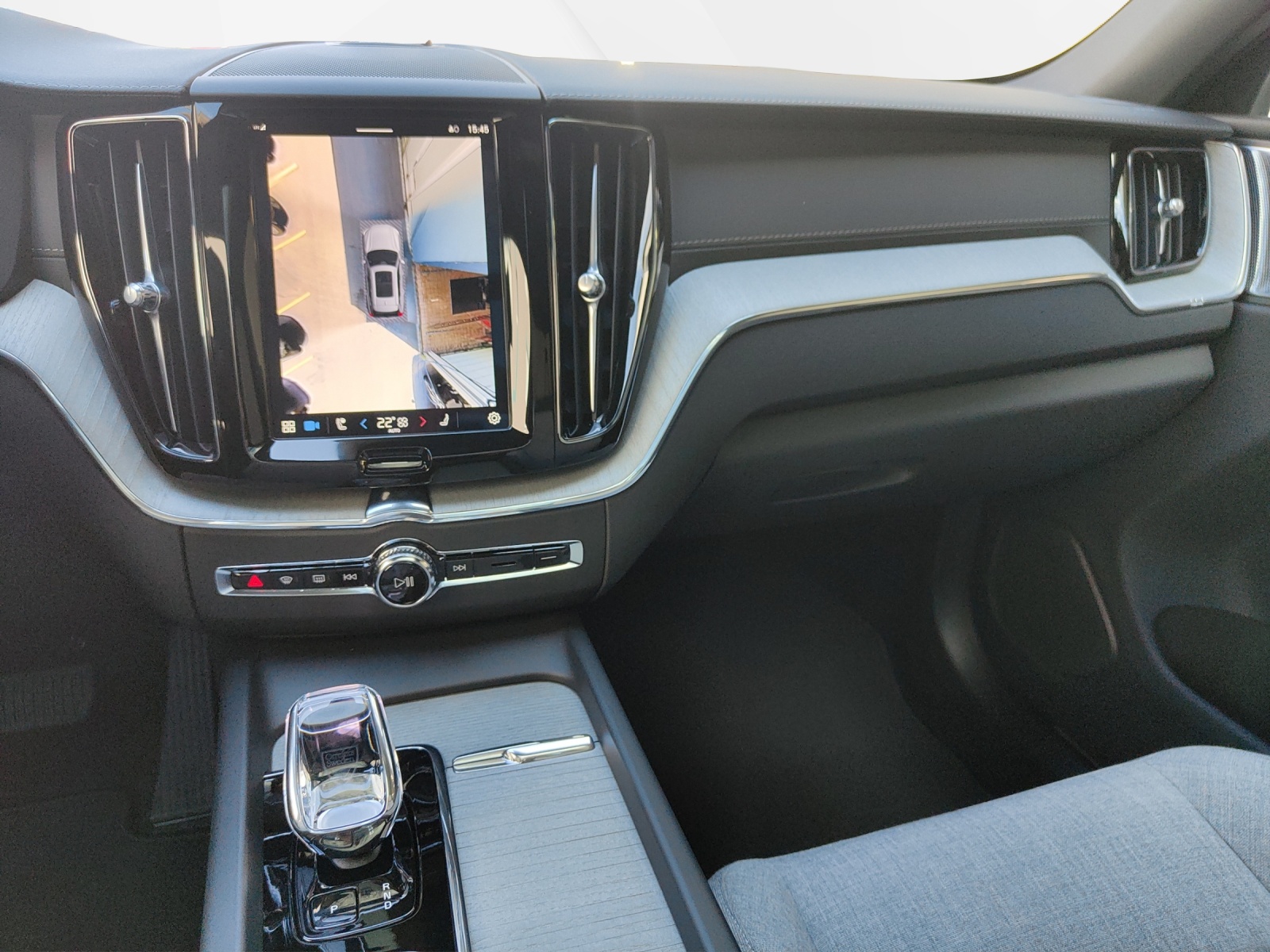 VOLVO XC60 2.0 T6 TE Ultra Bright eAWD-image-7