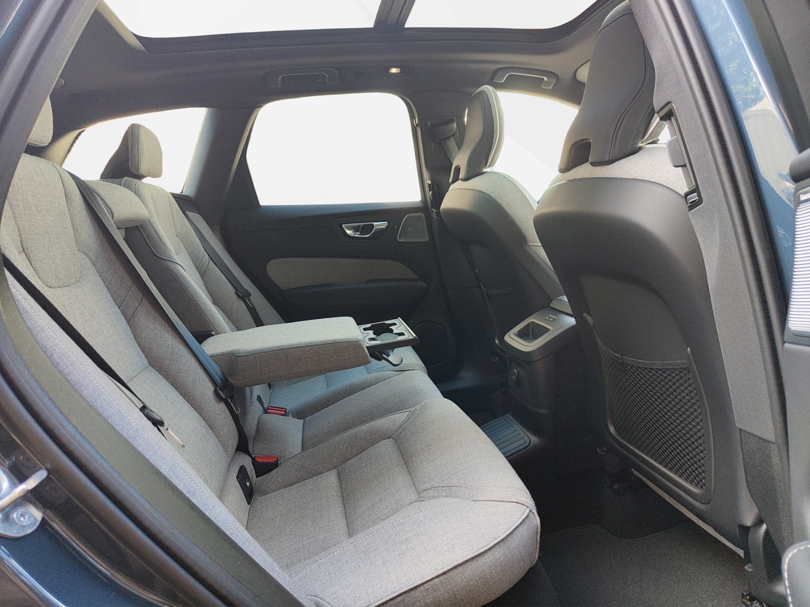 VOLVO XC60 2.0 T6 TE Ultra Bright eAWD-image-8